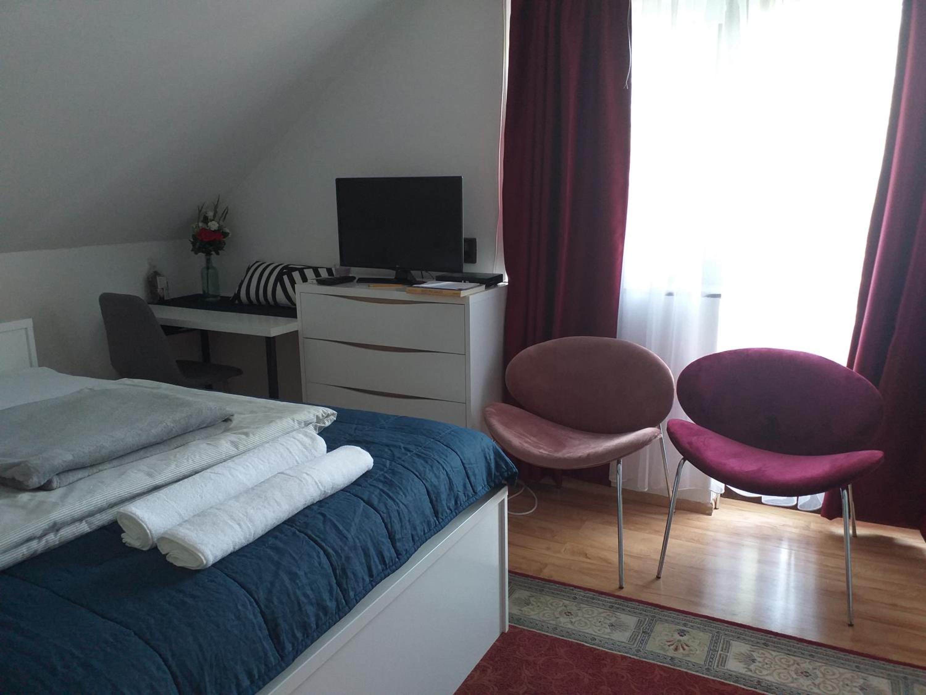 ART INN APARTMANHÁZ BALATON-GYENESDIÁS