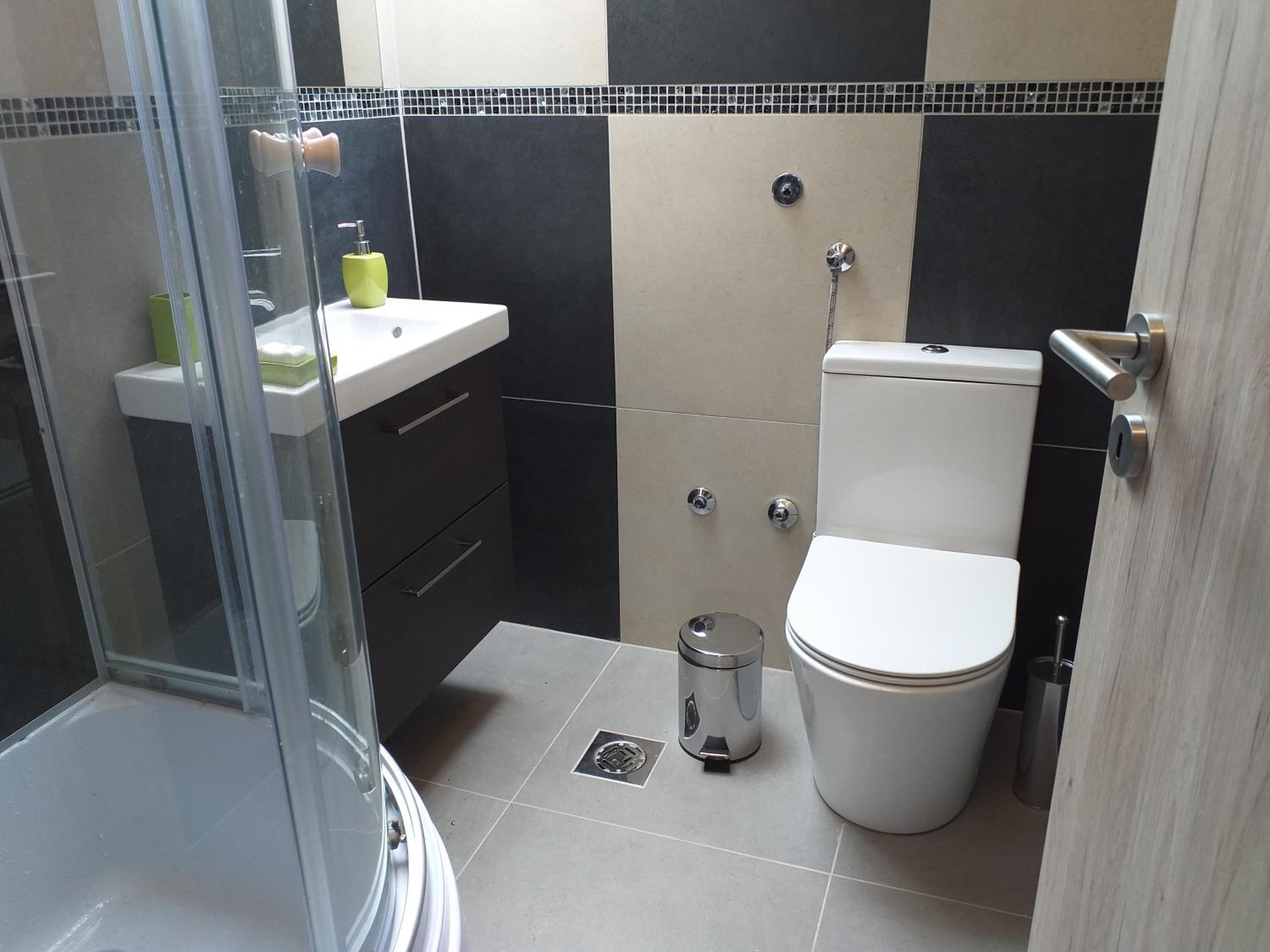 ART INN APARTMANHÁZ BALATON-GYENESDIÁS
