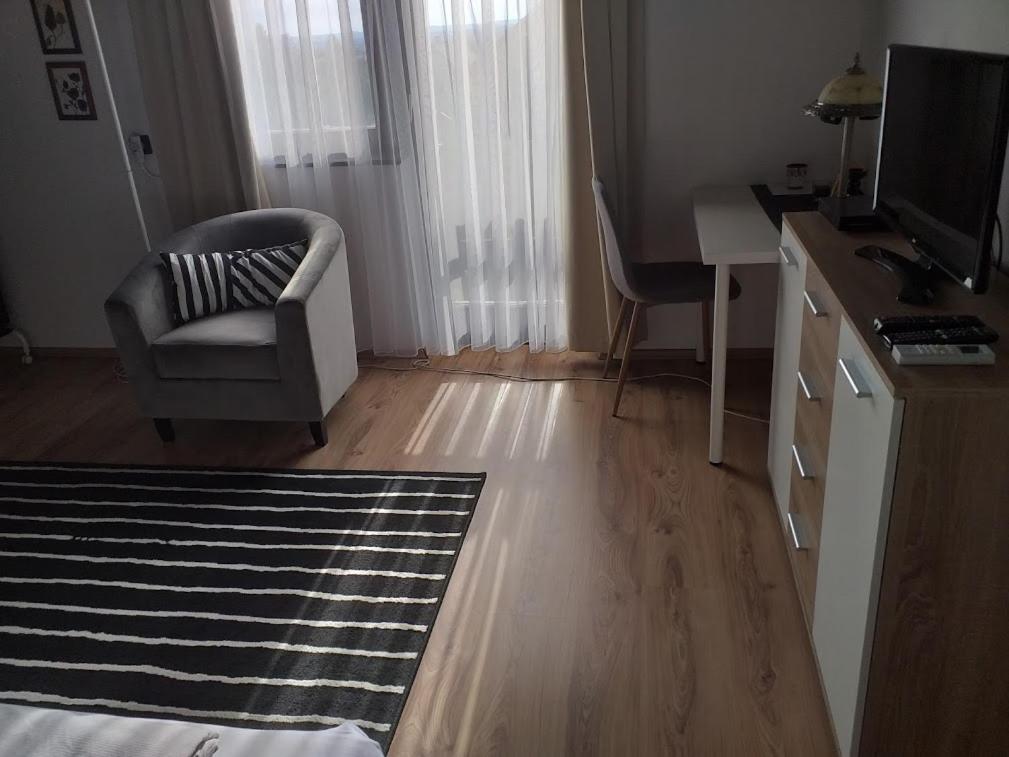 ART INN APARTMANHÁZ BALATON-GYENESDIÁS