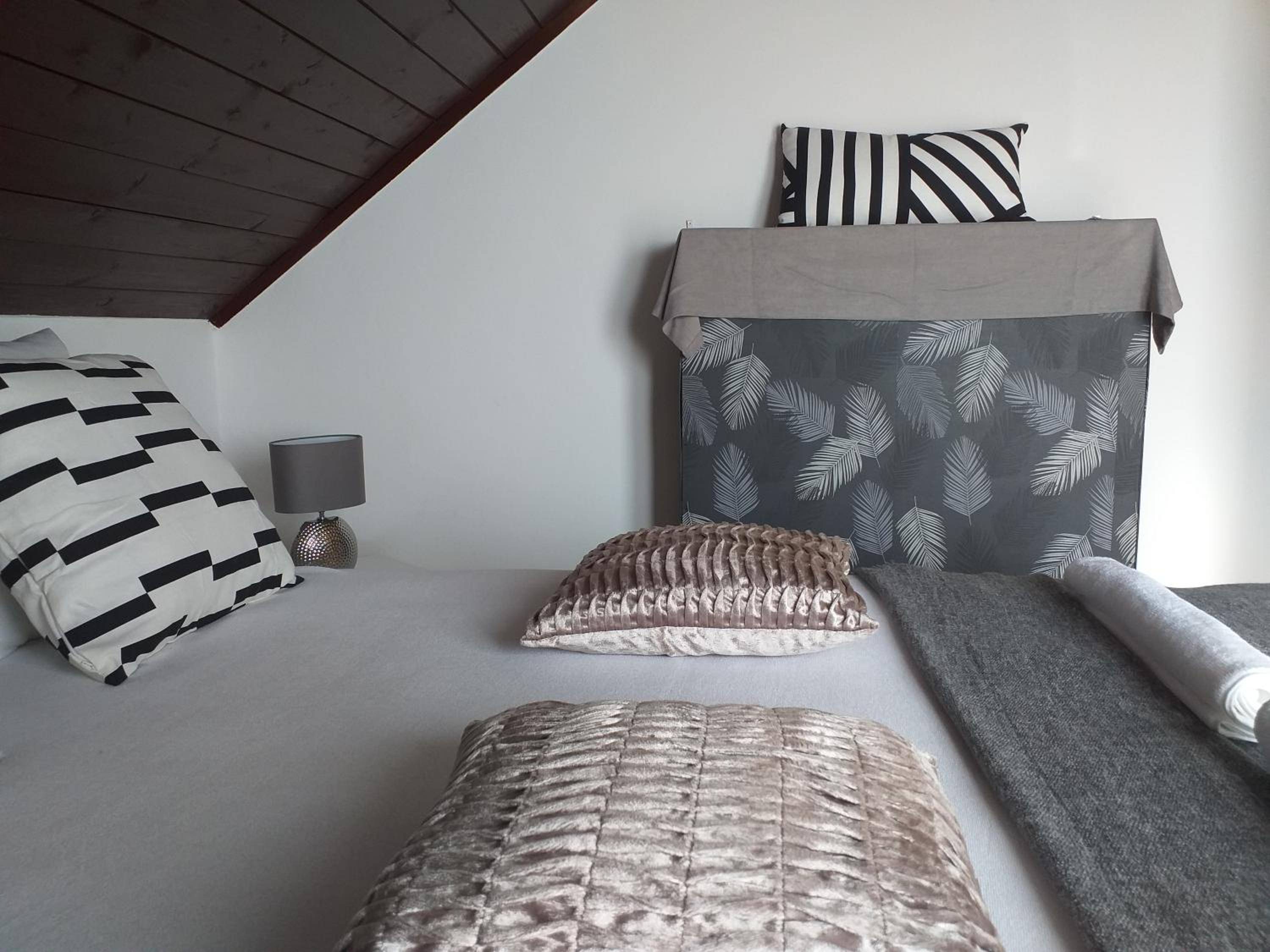 ART INN APARTMANHÁZ BALATON-GYENESDIÁS
