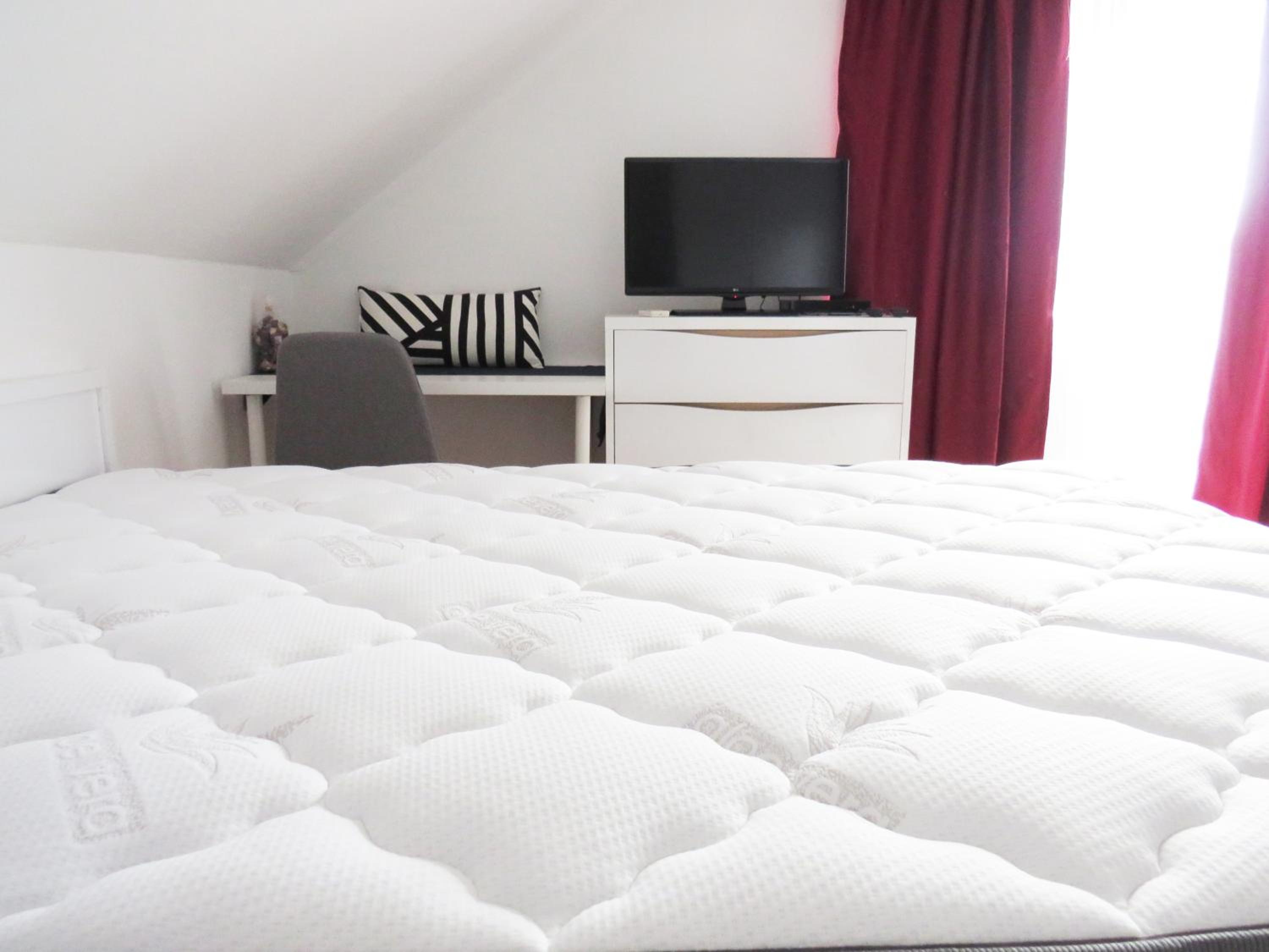 ART INN APARTMANHÁZ BALATON-GYENESDIÁS