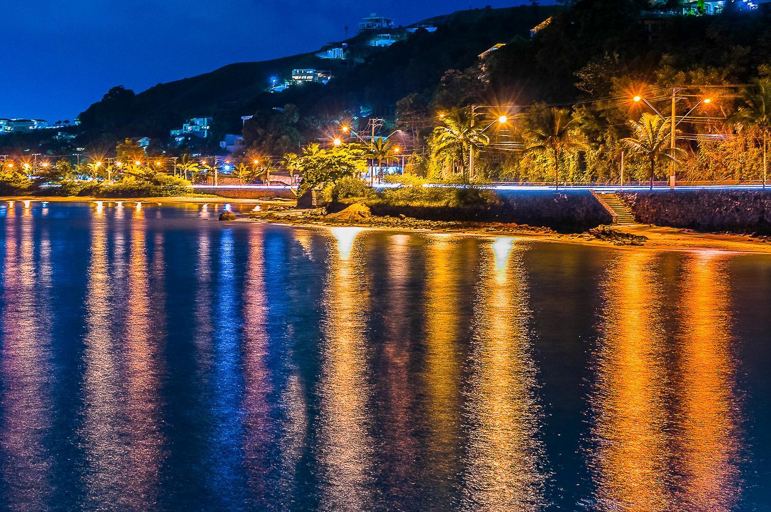 Natureza a 100m da Praia, 4 suítes, amplo jardim