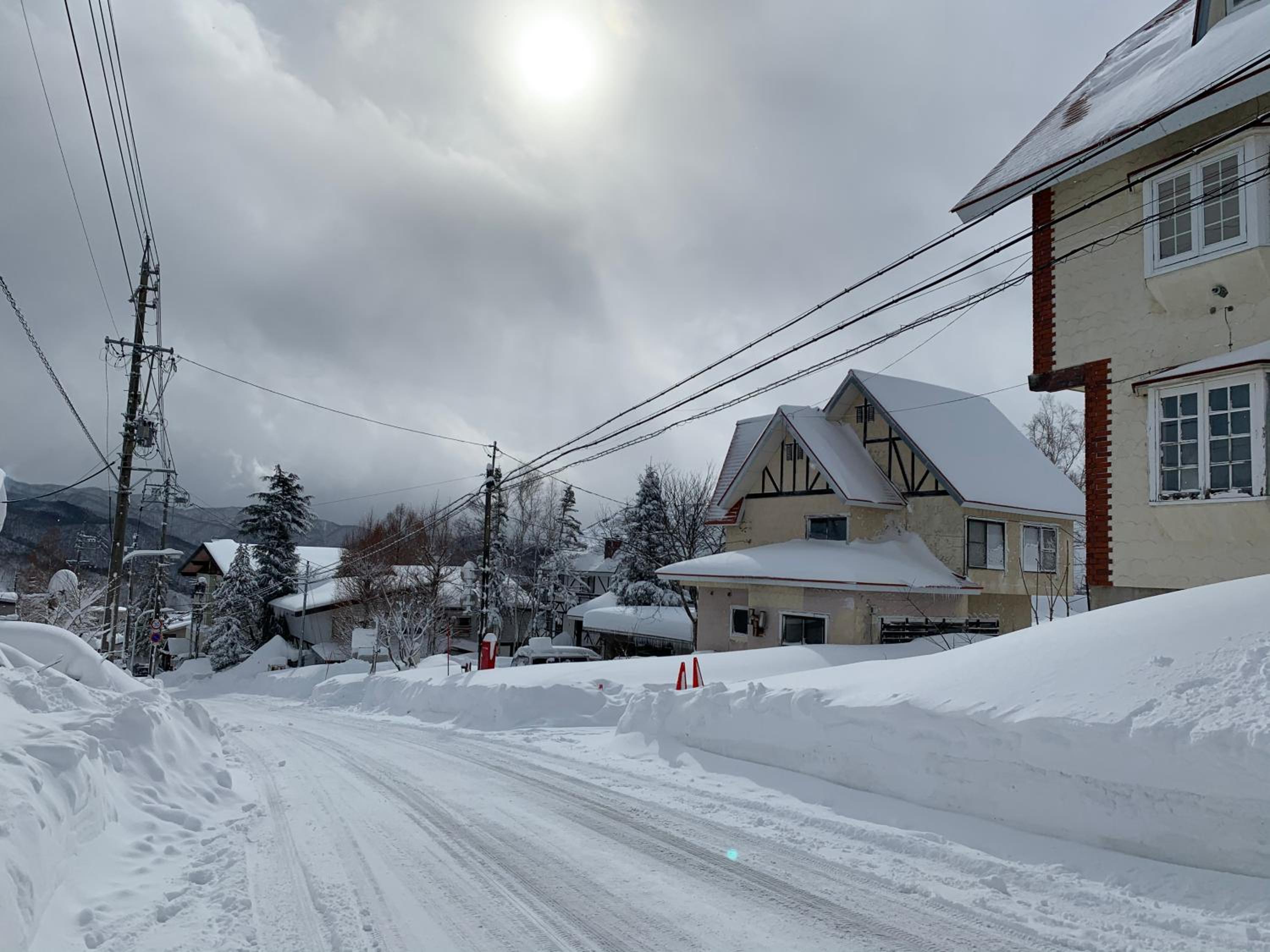 Hotel Sunshine Hakuba Ski-to-door