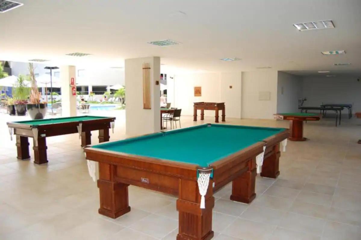 Flat Familiar a 400 metros do Hot Park com Piscinas e Conforto