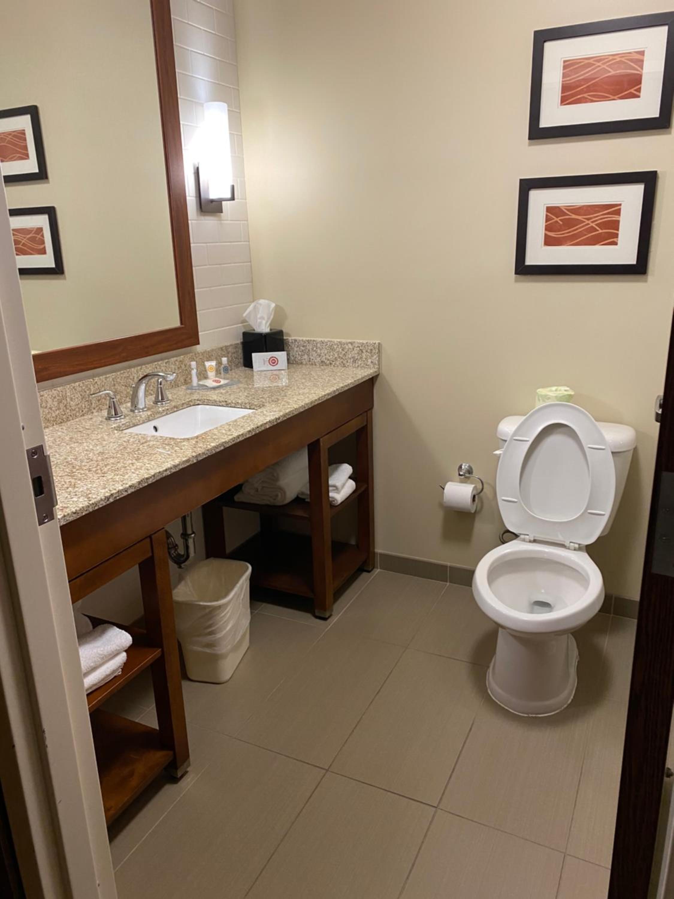 Comfort Inn & Suites