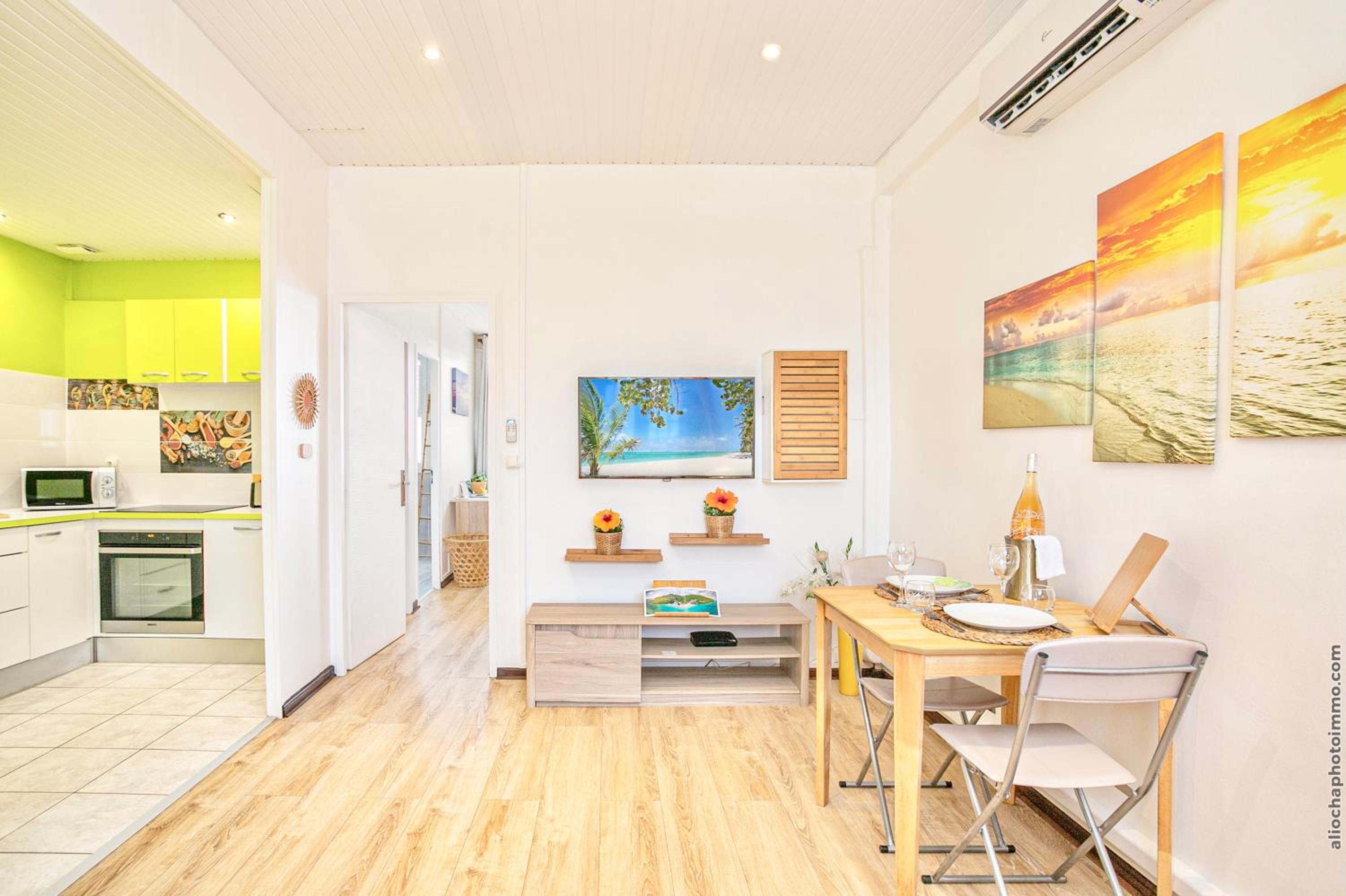Foyal Suites