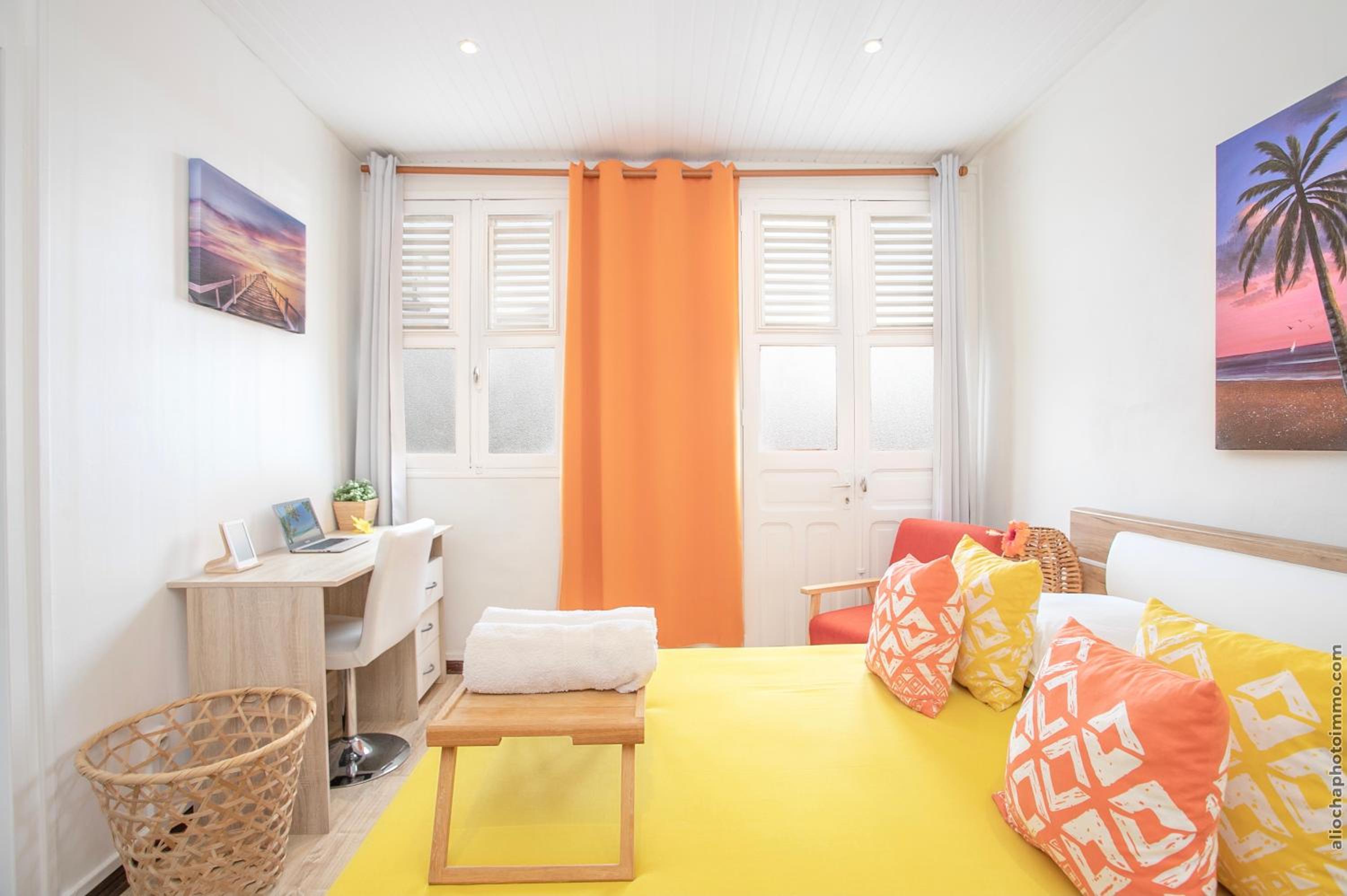 Foyal Suites