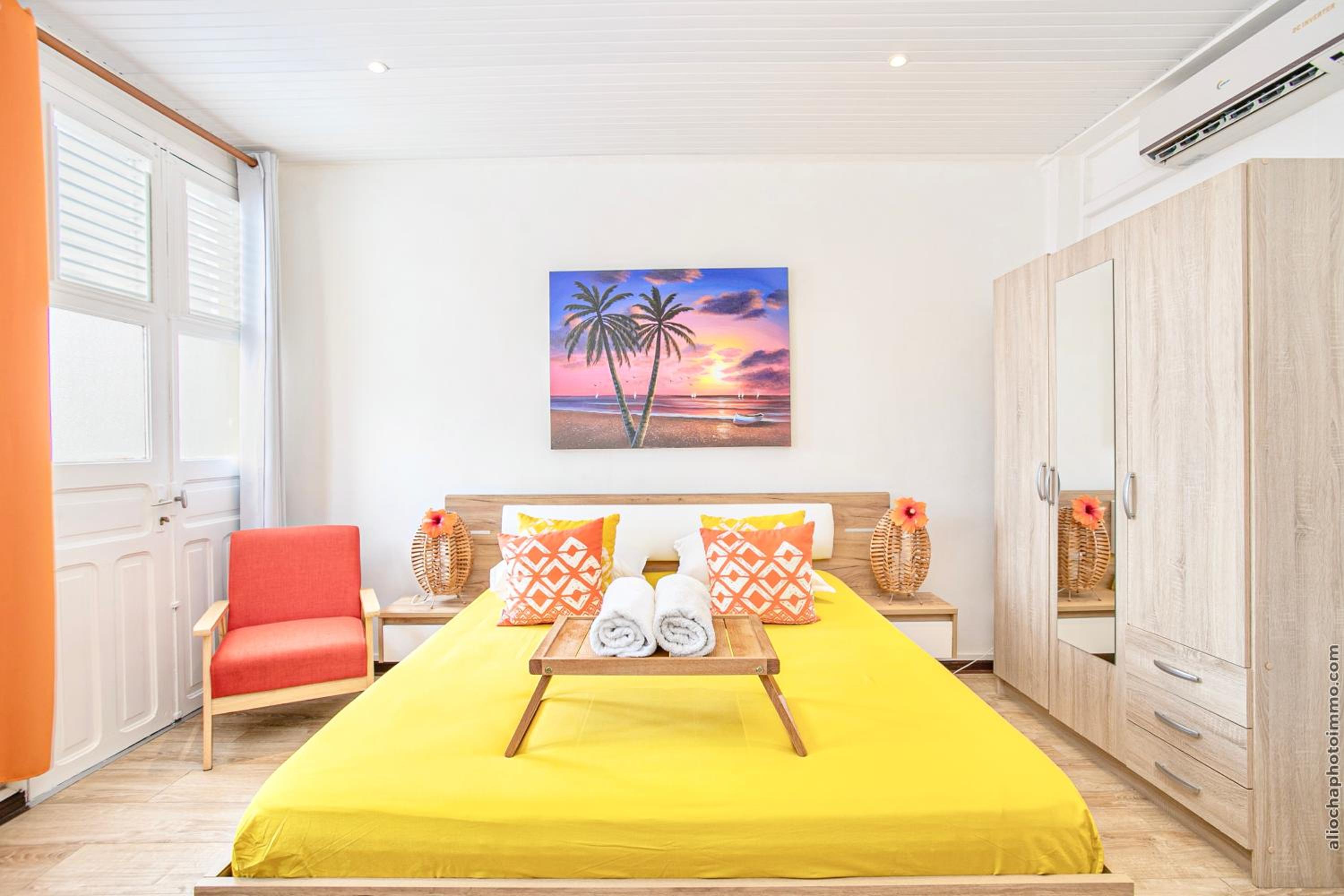 Foyal Suites