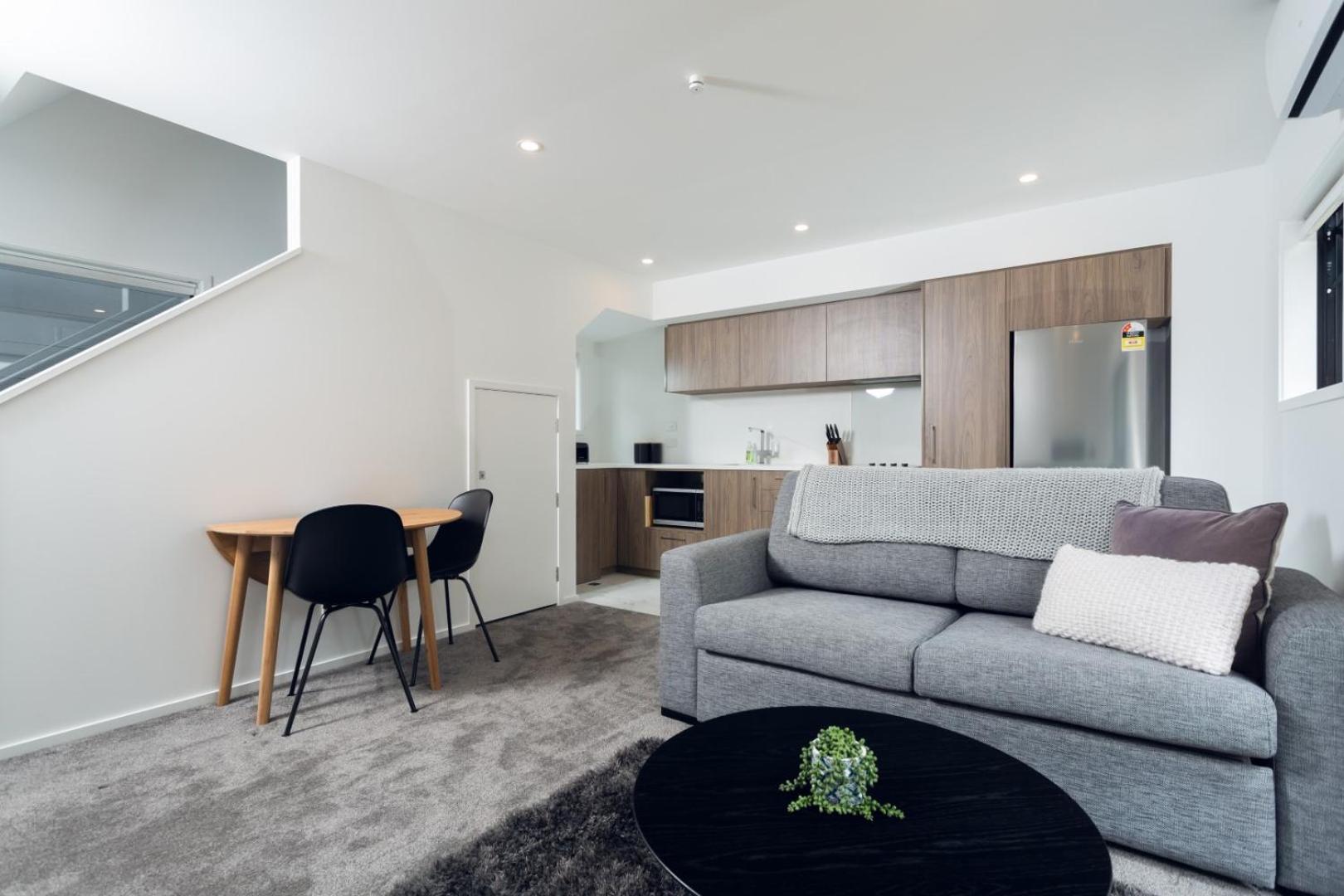 Armagh 221 - Christchurch Holiday Homes view 4