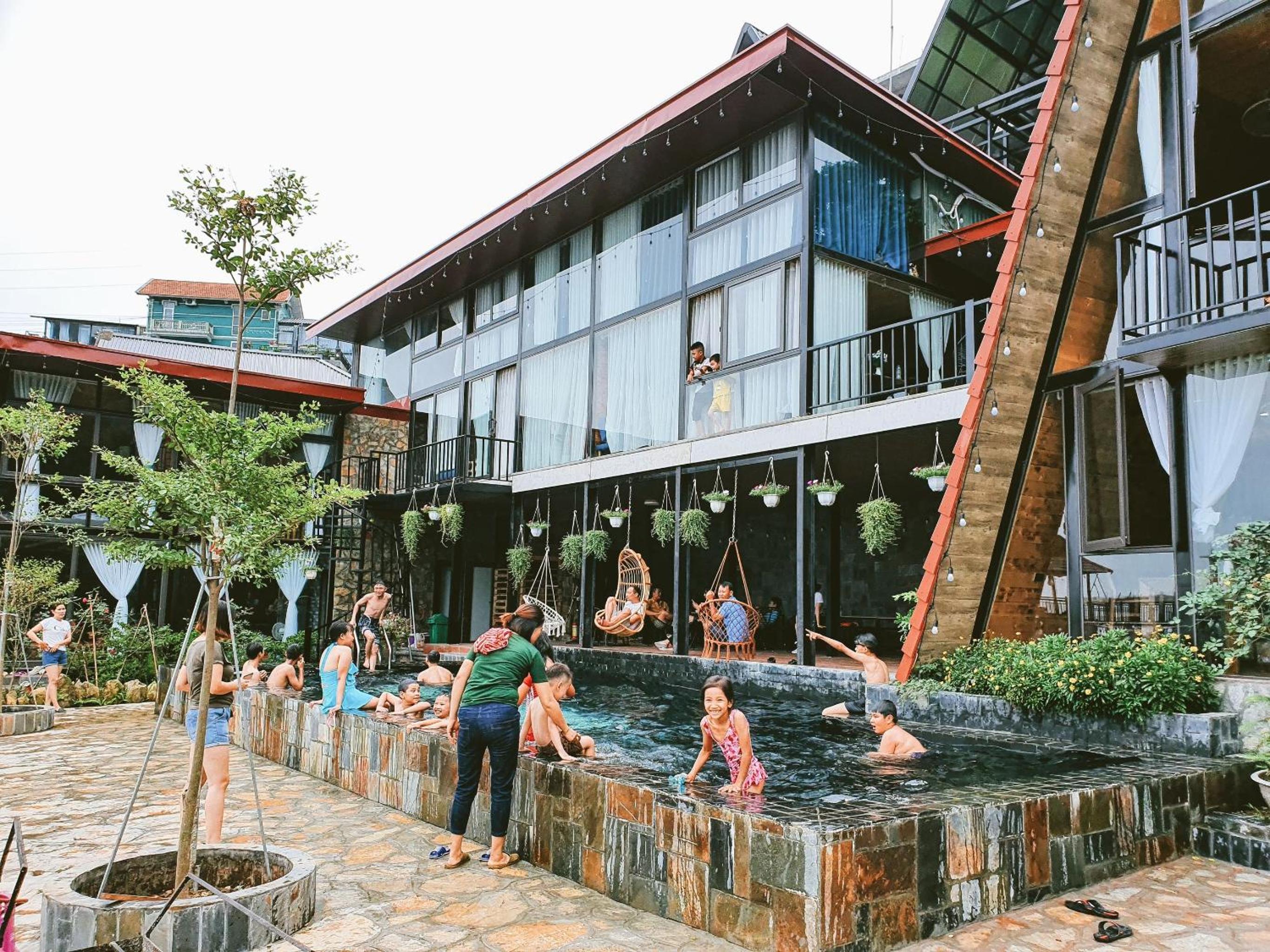 Bách Xanh House. Nhà Đa Giác view 3