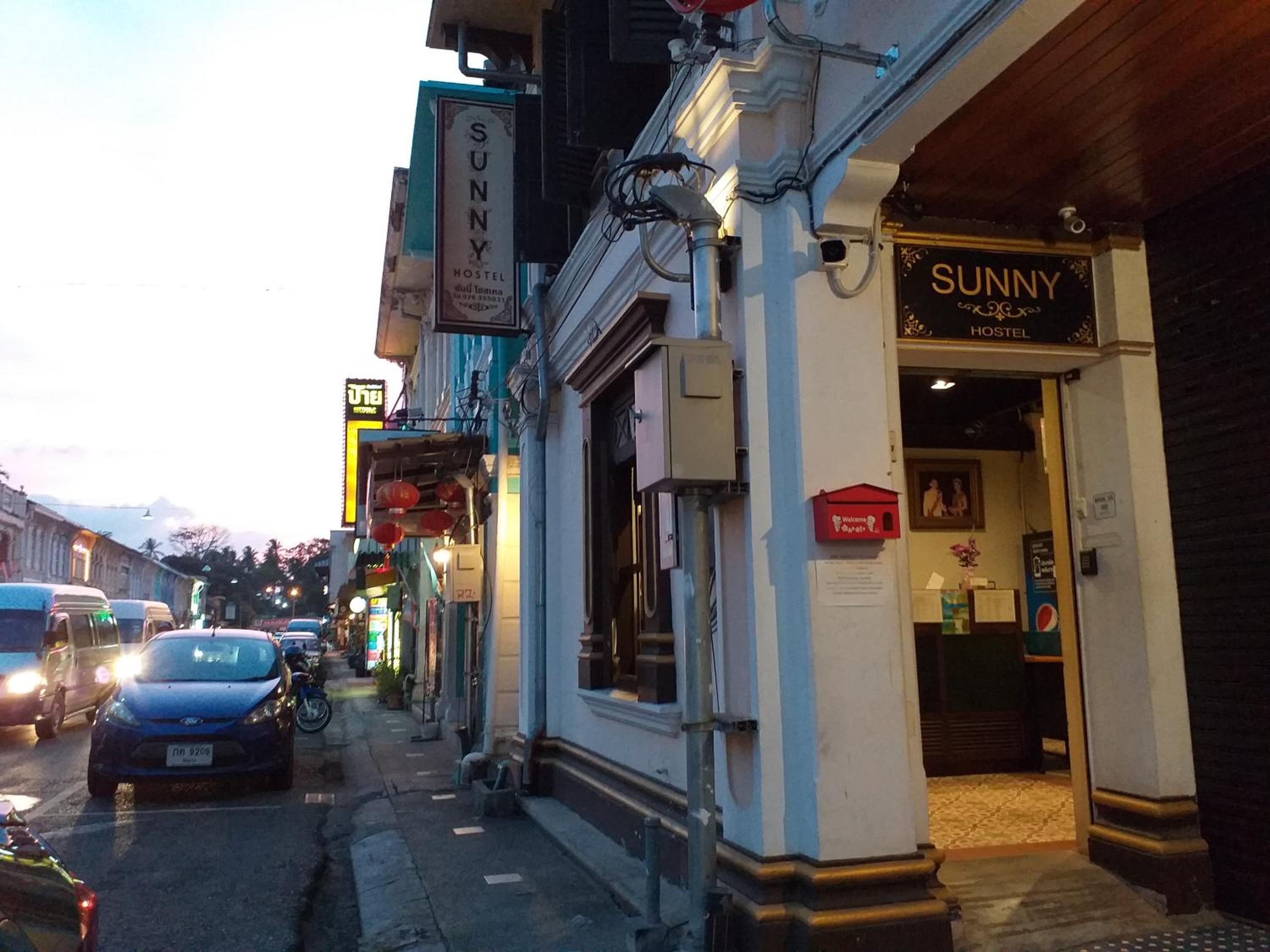 Phuket Sunny Hostel
