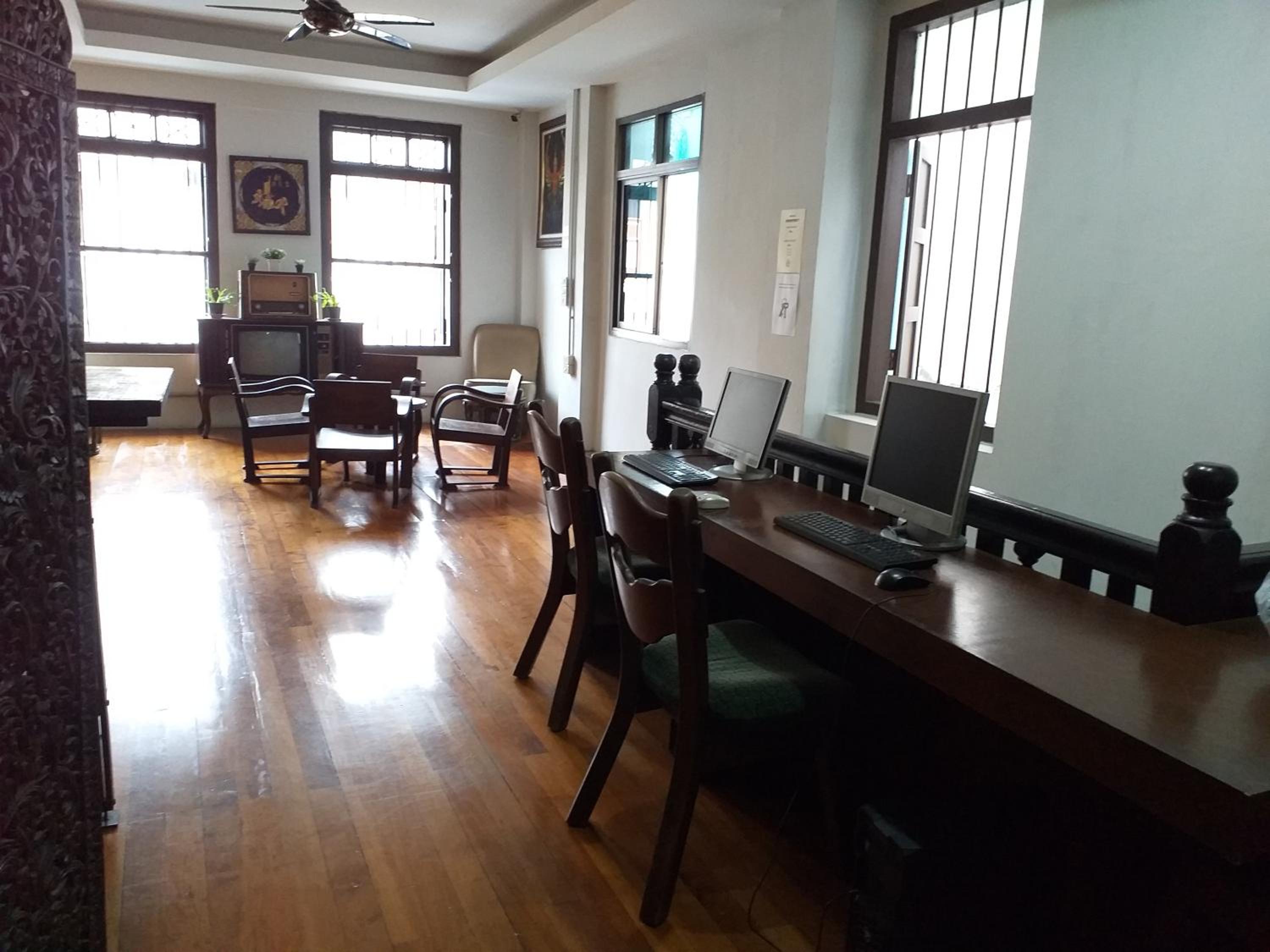 Phuket Sunny Hostel
