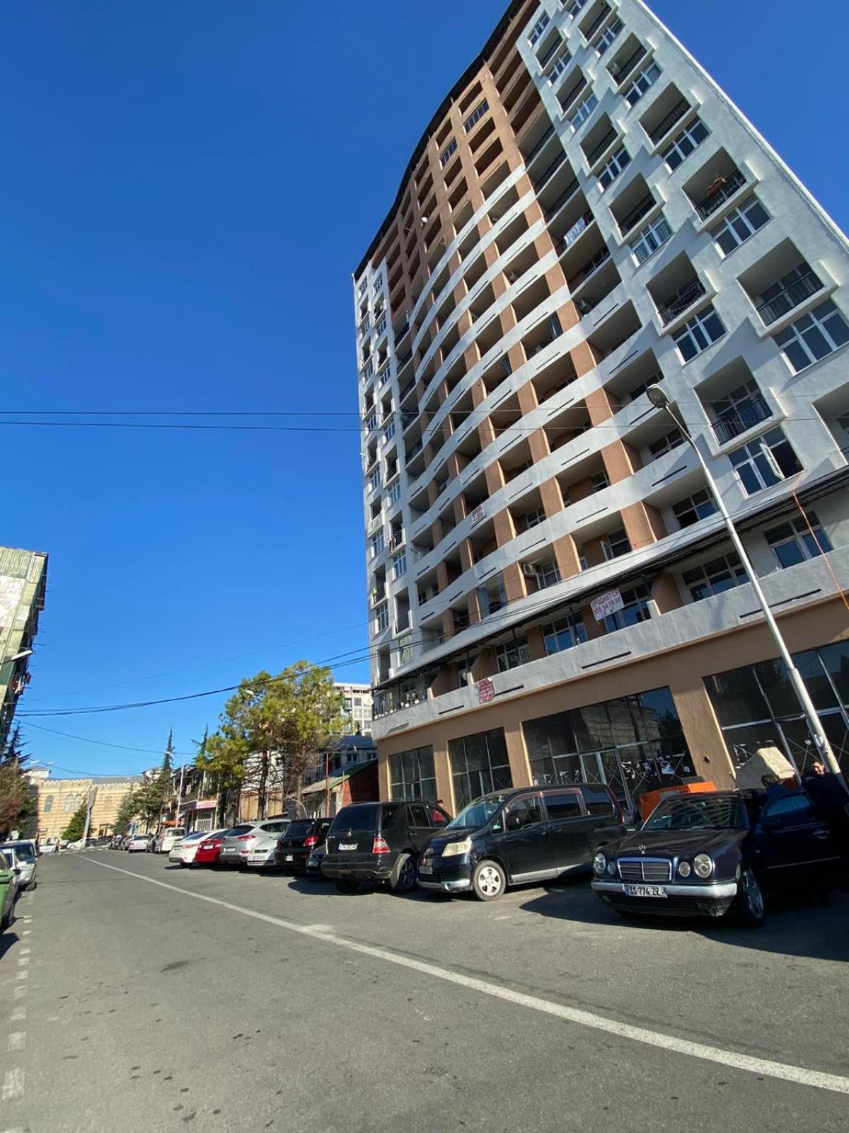 Lovely Apartment in City Center view 3