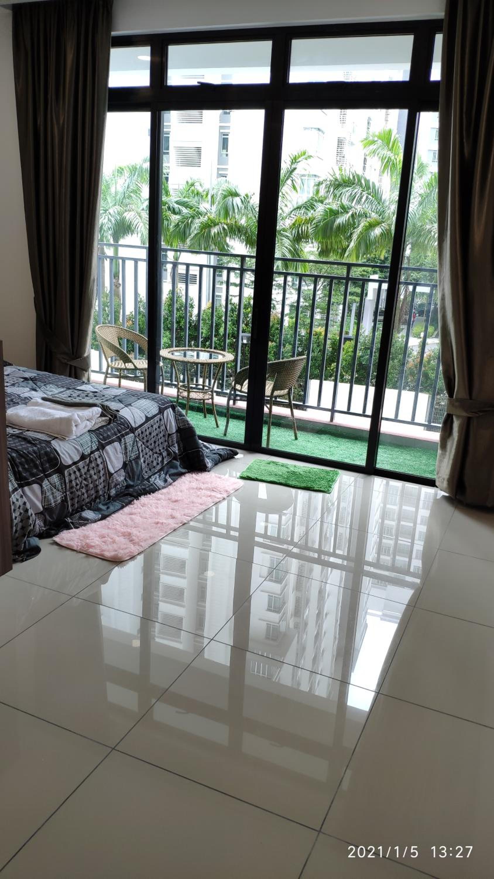 01-AustinRegency homestay Studio family room 4pax near Toppen Aeon Tebrau