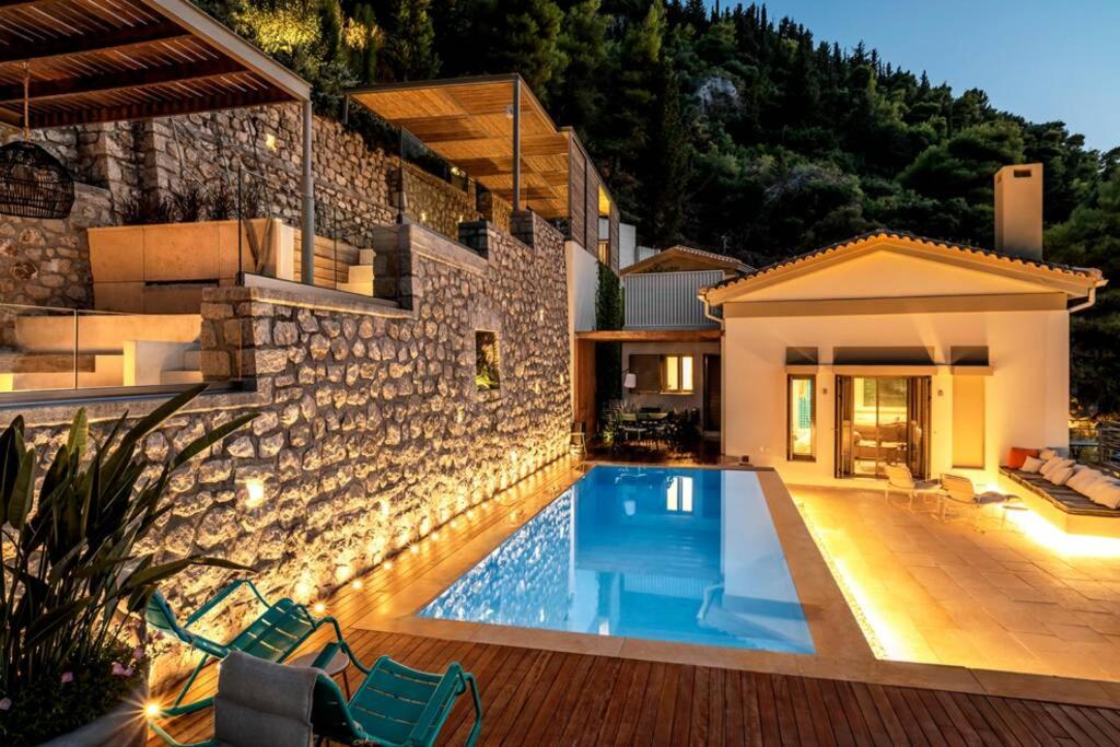 VinBlu Villa just a breath from the sea and the beautiful Agios Nikitas! photo 3