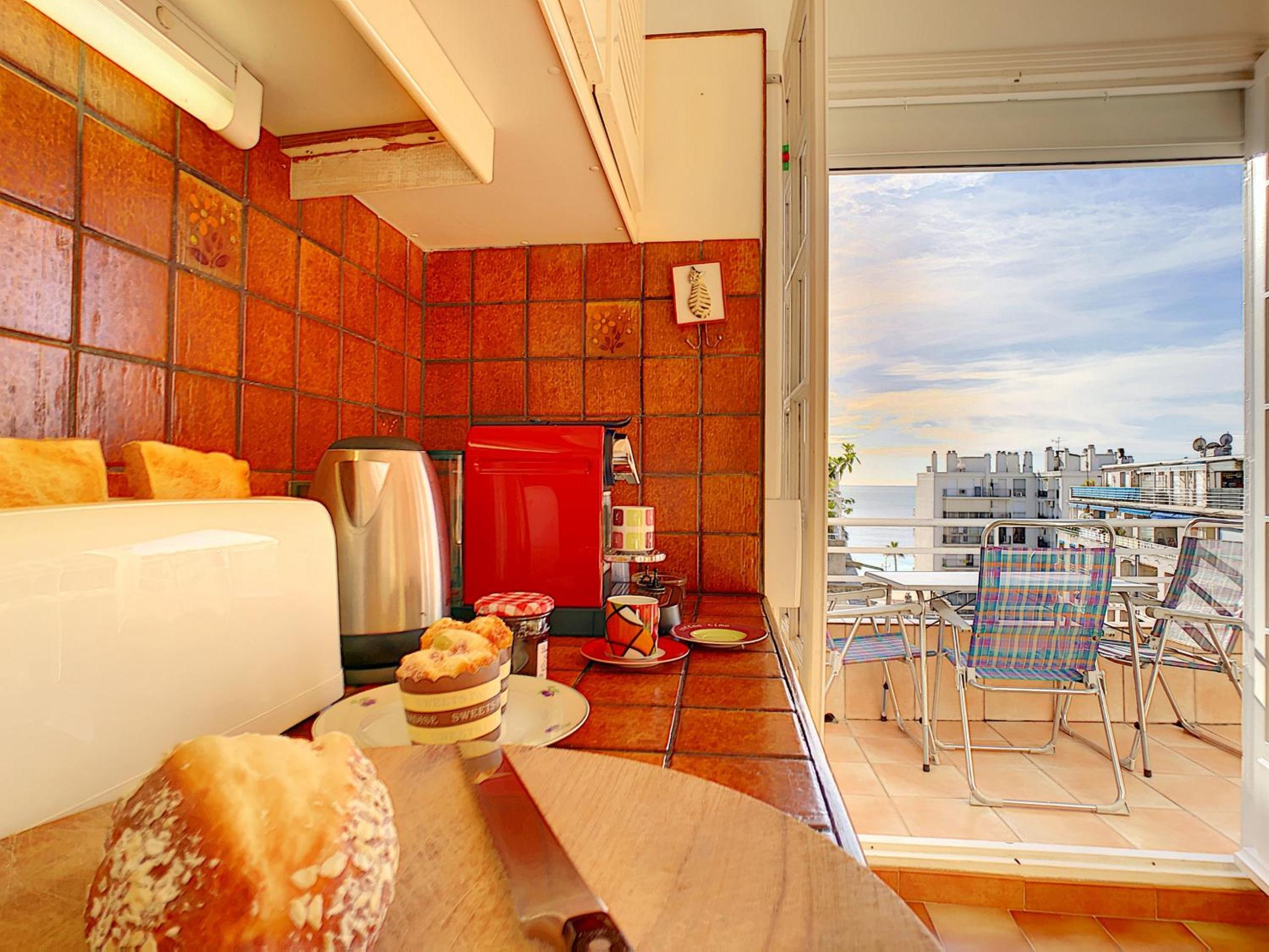 Nestor&Jeeves - BEACH COTTAGE TERRACE - Central - Very close sea - Top floor