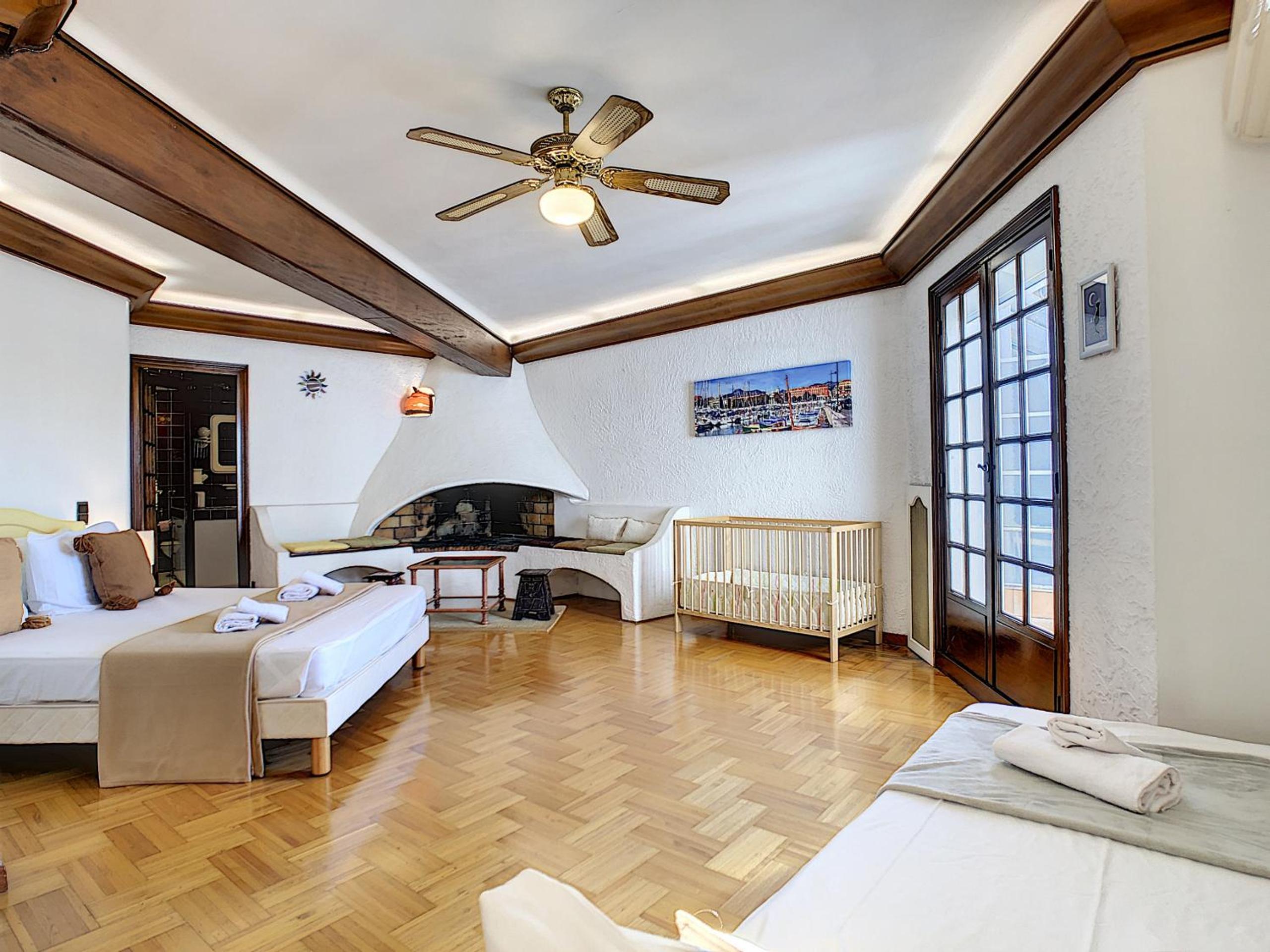 Nestor&Jeeves - BEACH COTTAGE TERRACE - Central - Very close sea - Top floor