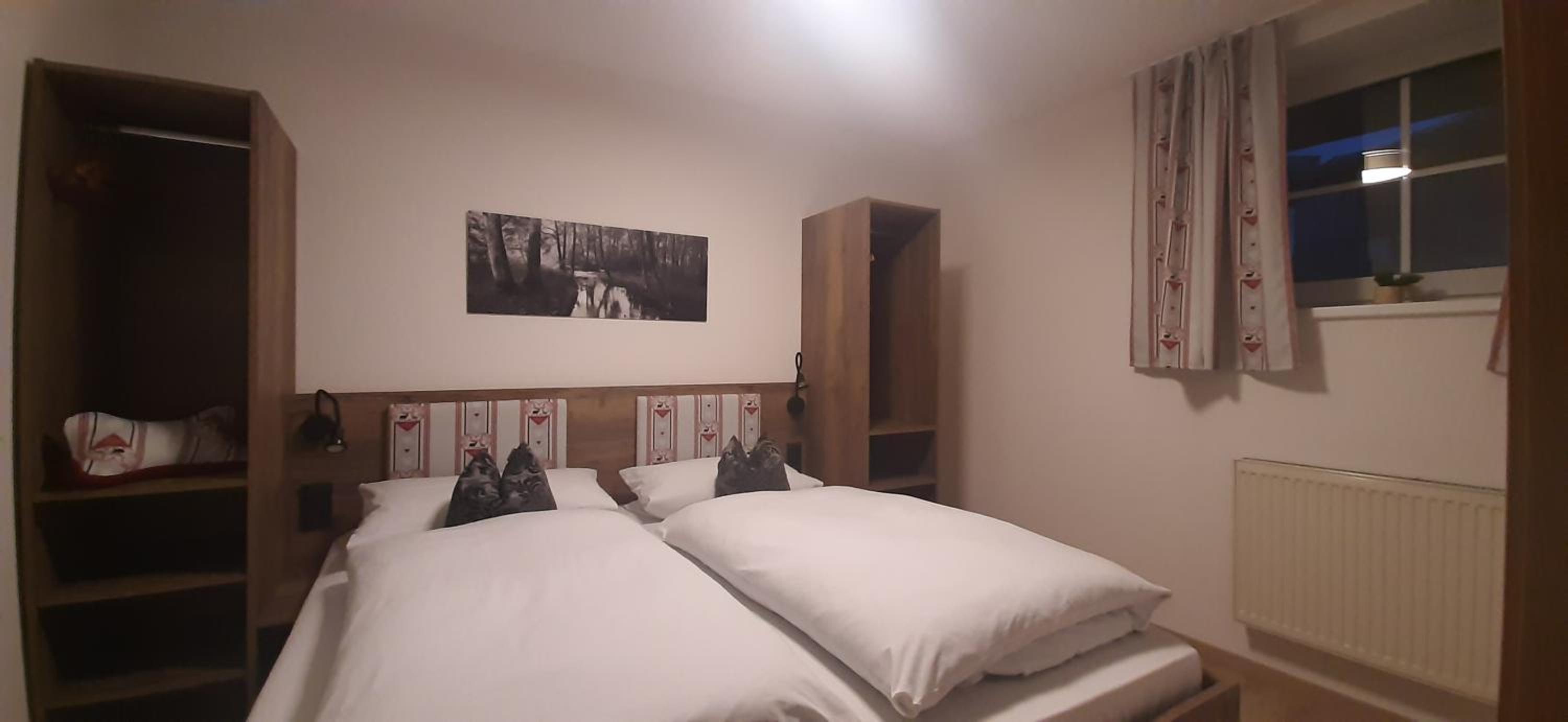 Gasthof Zum Wirt Ferienwohnung Hohenbogenblick view 4
