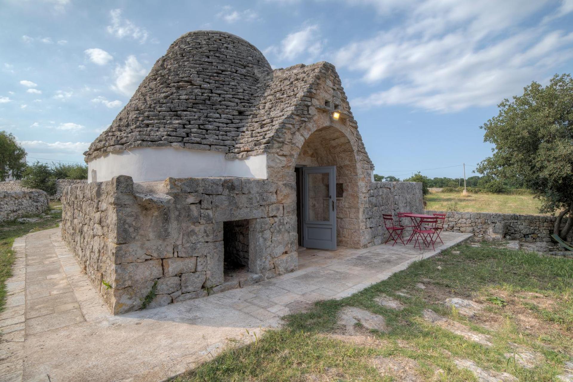 Trulli Capo di Lupo by Rentbeat view 4