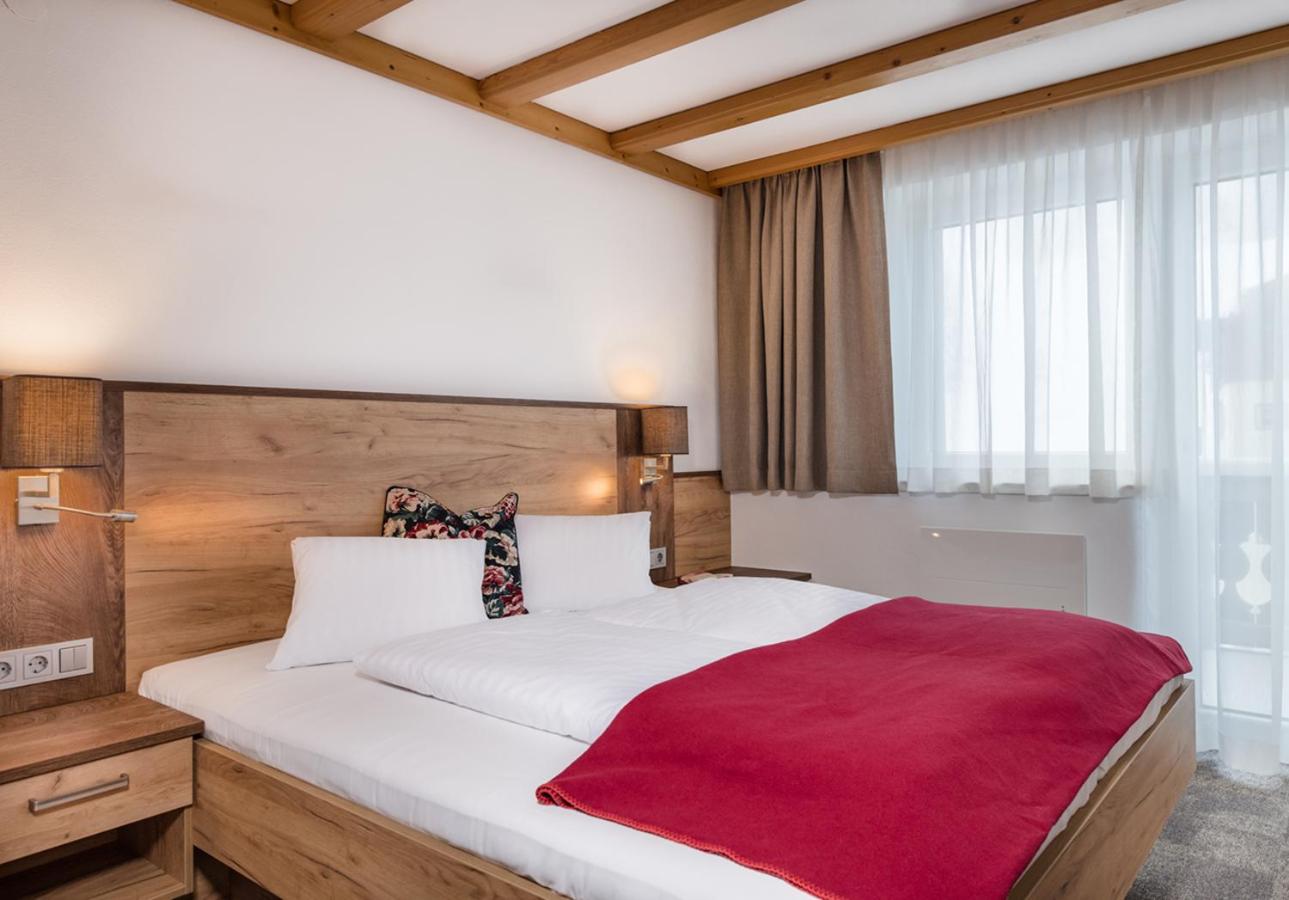 Apartments & Garni Alpenrose view 5