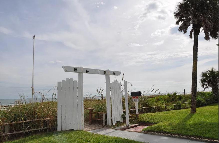 Sea Aire Oceanfront Inn view 3
