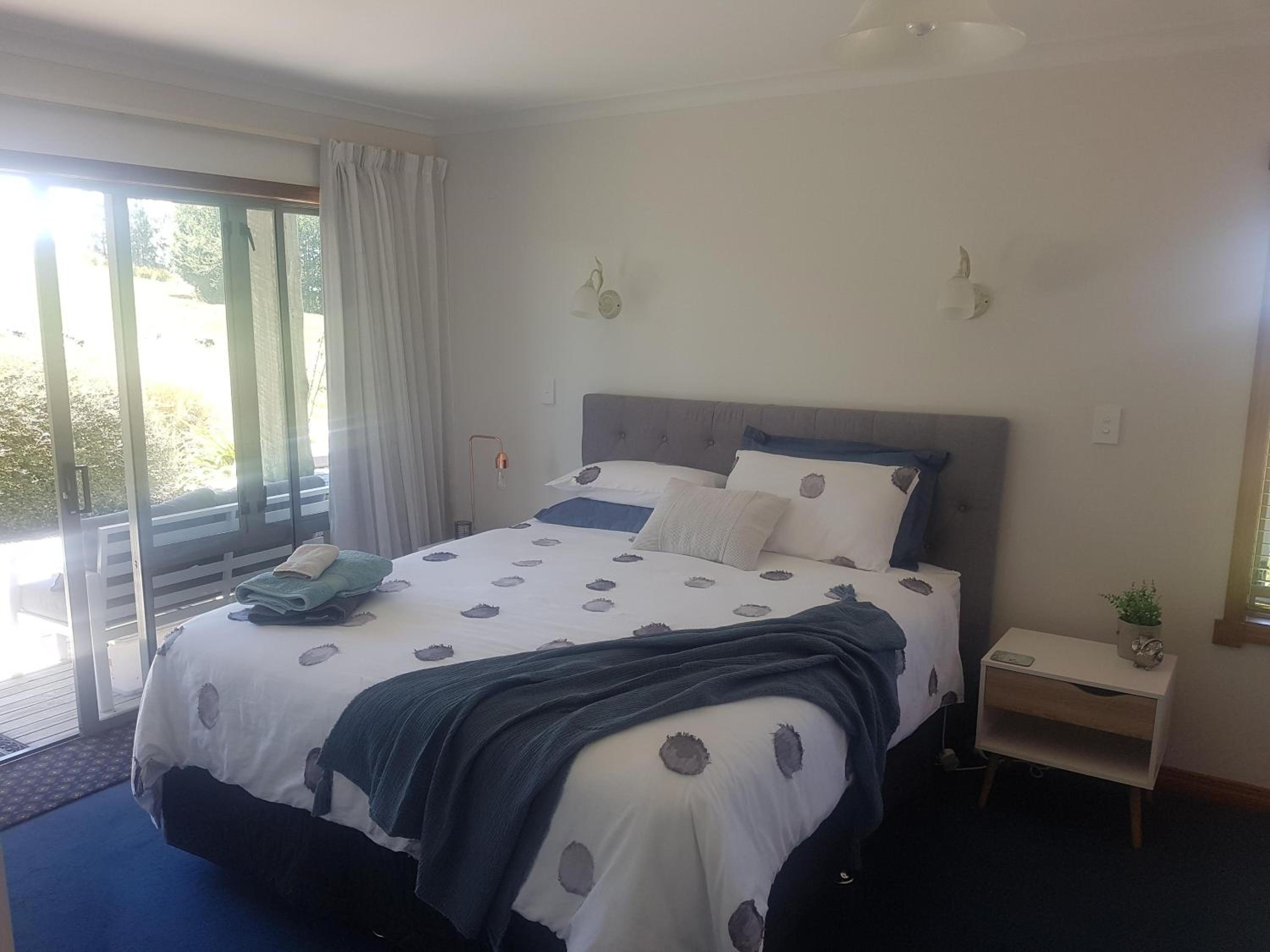 Above the River Karapiro Bed & Breakfast view 4