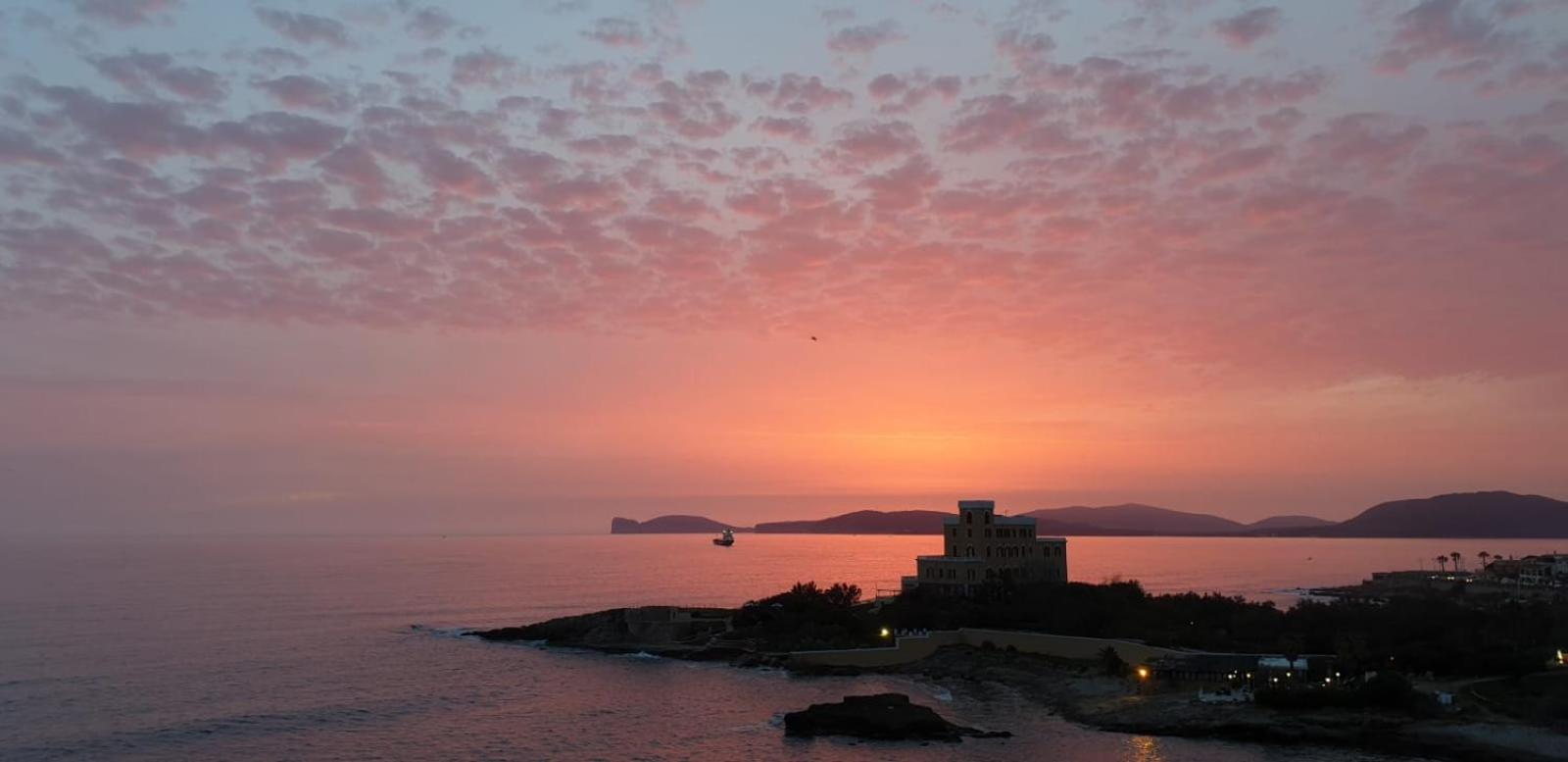 Hotel 1 2 3 STELLA - Image 1