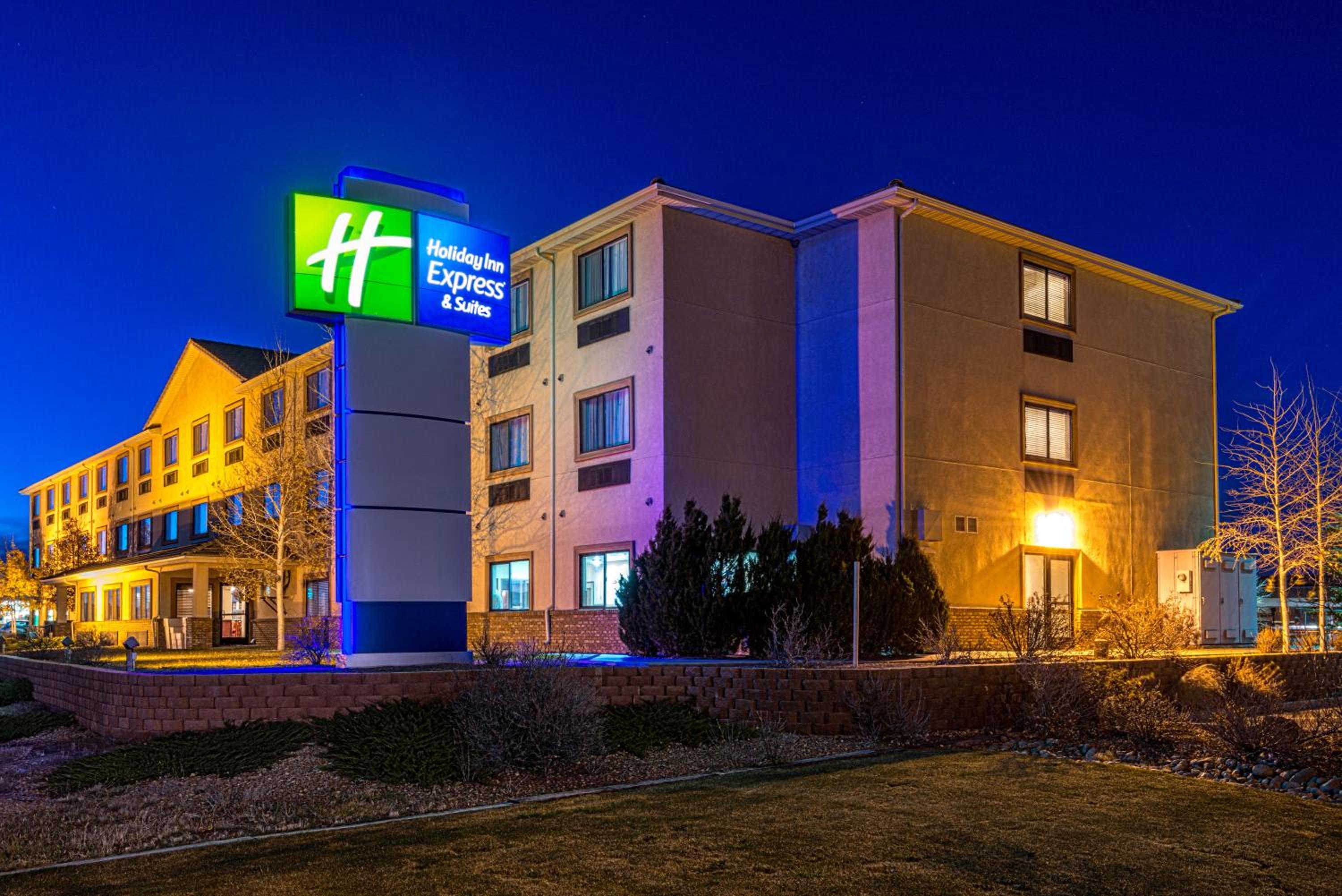 Alamosa Vacations - Holiday Inn Express  Suites Alamosa, an IHG Hotel - Property Image 1