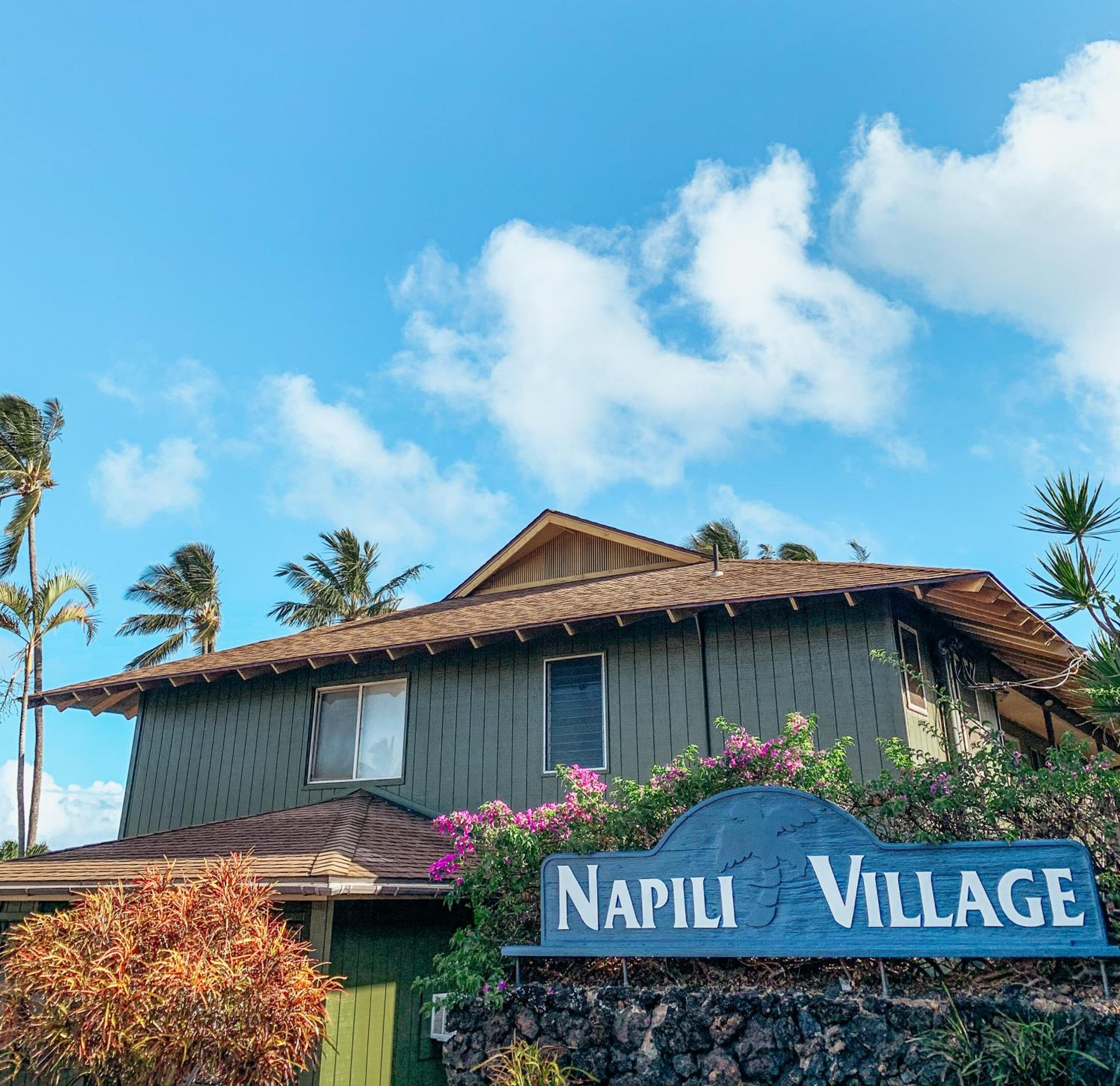 Hotel Napili Village Hotel - Image 1