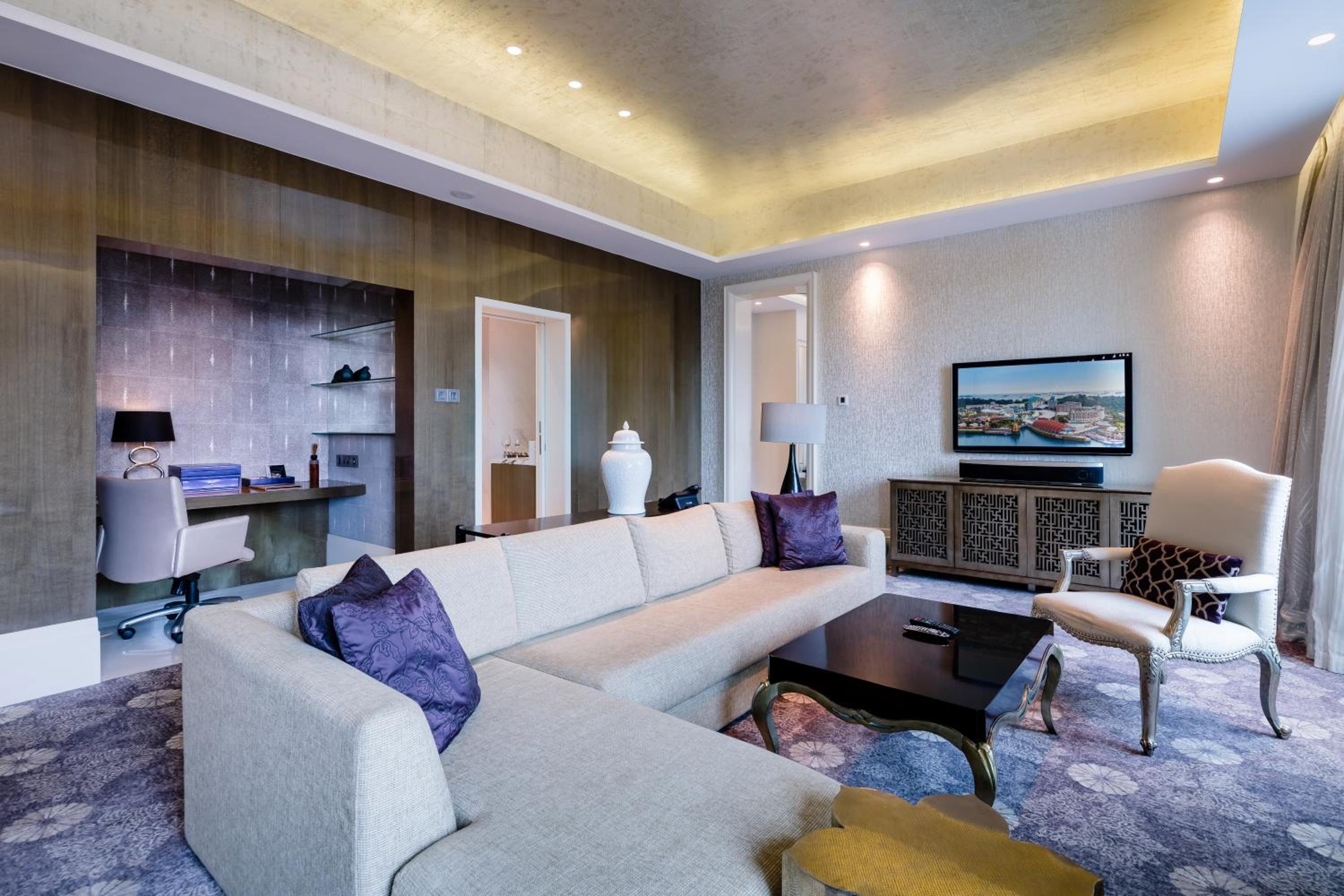 Resorts World Sentosa - Hotel Michael