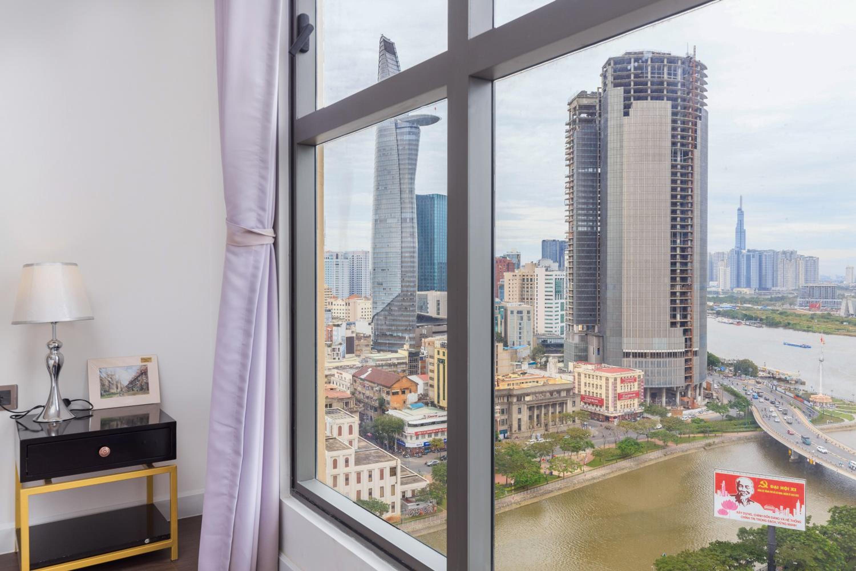 Saigon Royal Apartment 2 bedrooms amazing view for over 30 nights