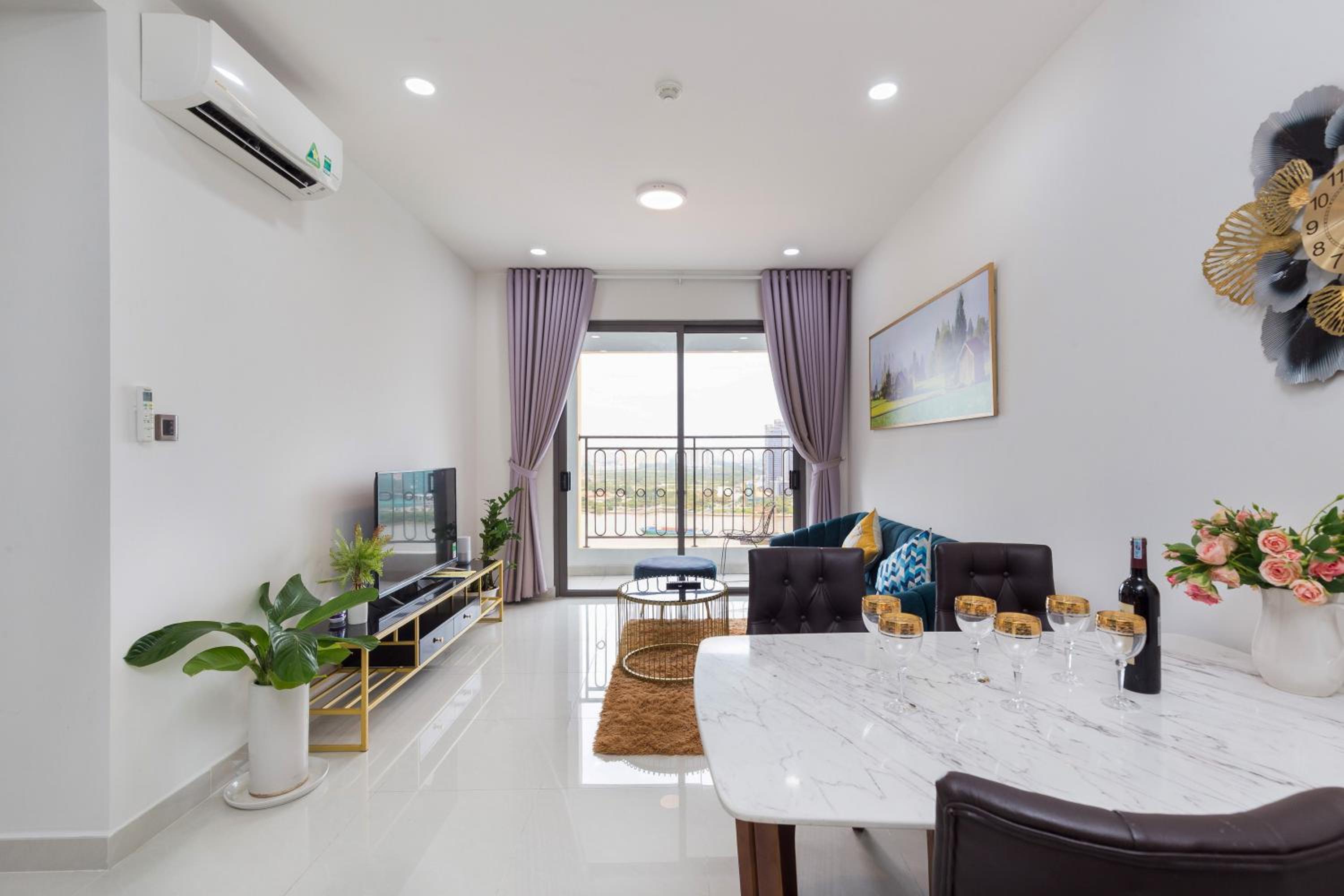 Saigon Royal Apartment 2 bedrooms amazing view for over 30 nights