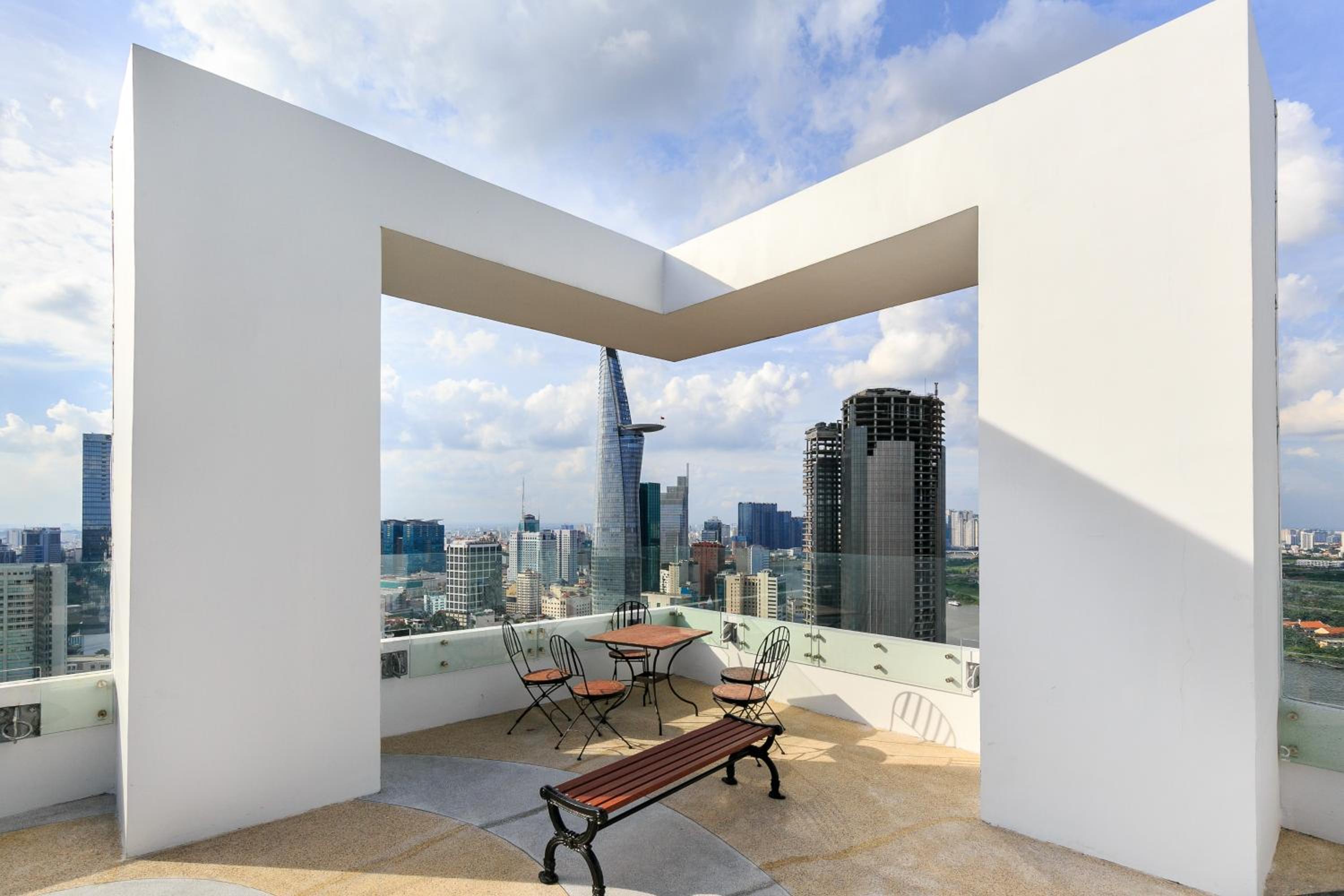 Saigon Royal Apartment 2 bedrooms amazing view for over 30 nights