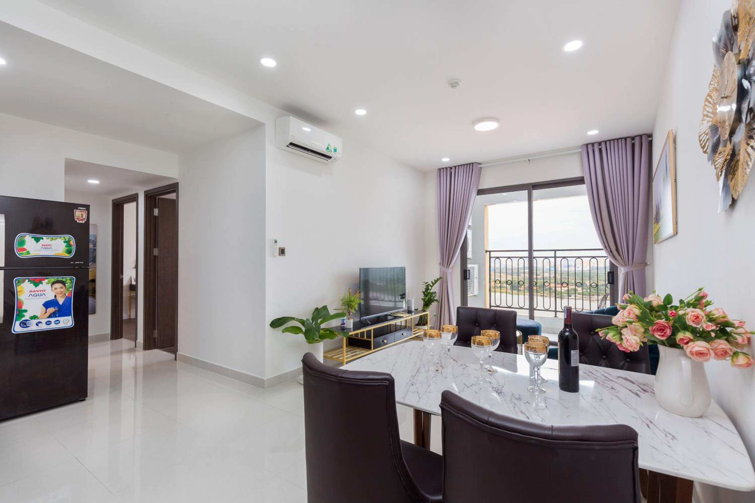 Saigon Royal Apartment 2 bedrooms amazing view for over 30 nights