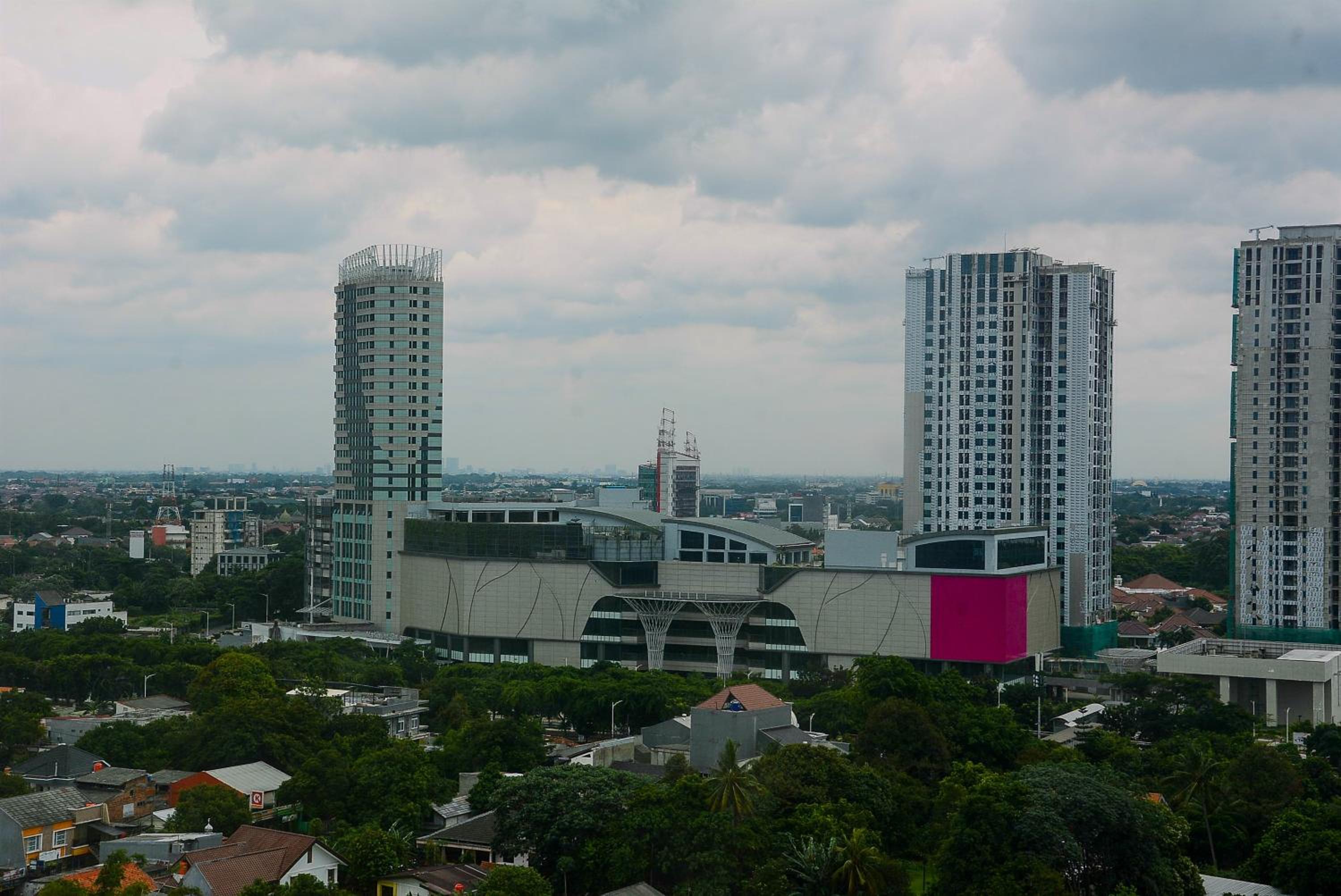 Cozy Living with Modern Design 1BR Kebagusan City Apartment By Travelio