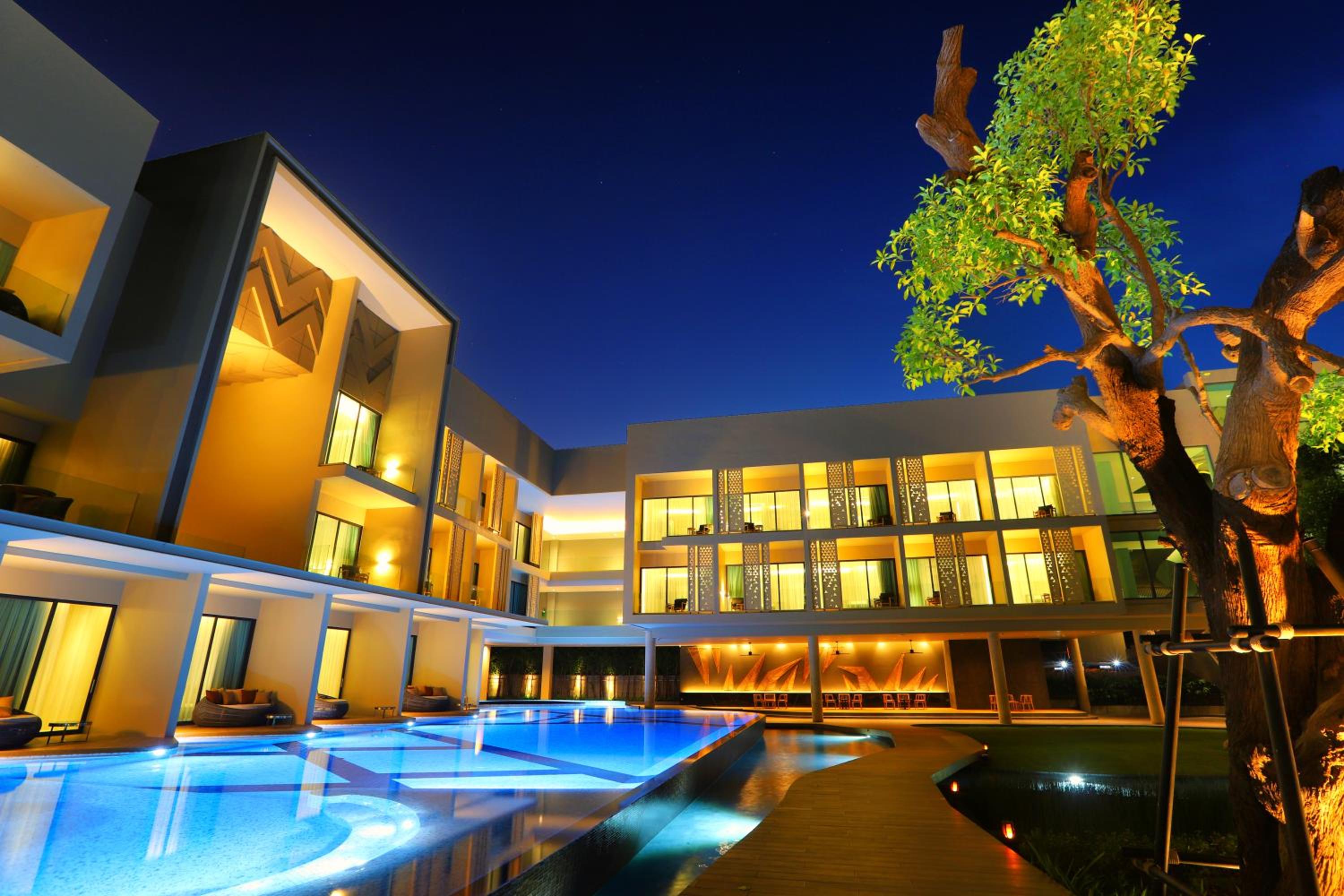 The Signature Hotel Airport 83
