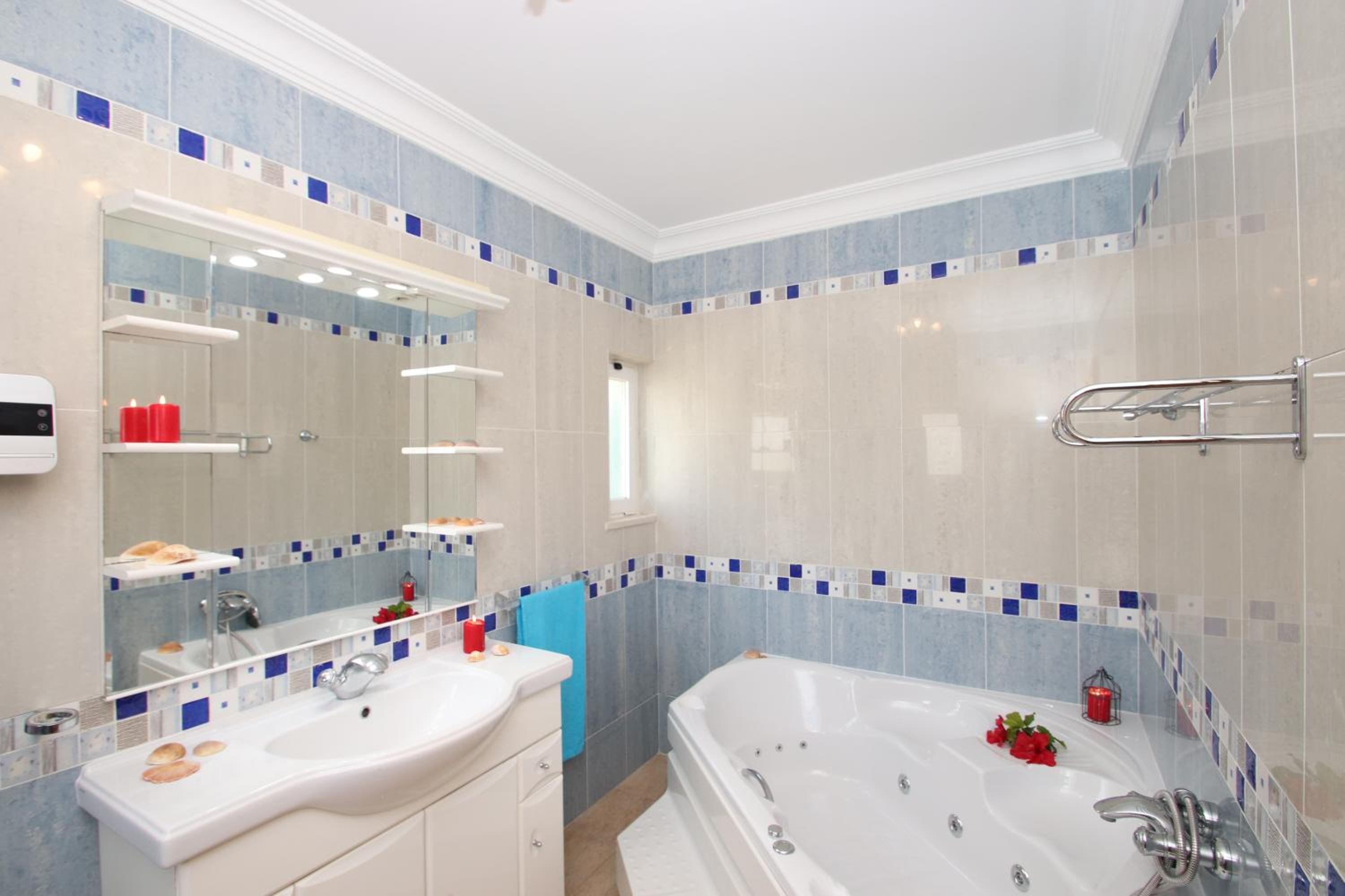 Villa Saint Thomas - Moradia tranquila com piscina aquecível em Carvoeiro