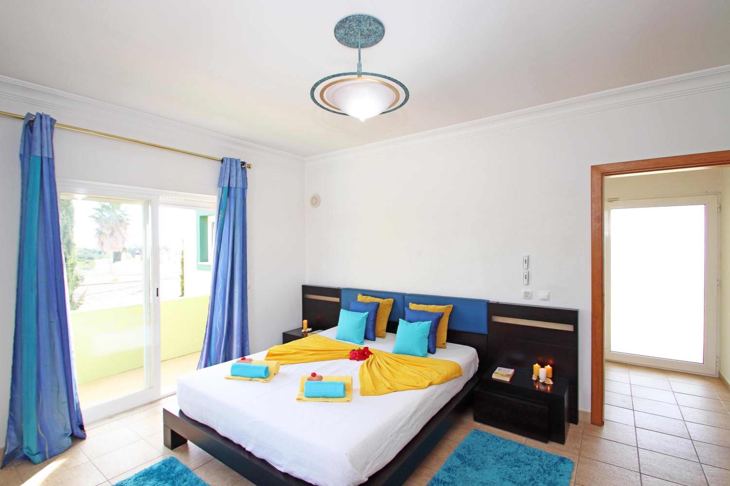 Villa Saint Thomas - Moradia tranquila com piscina aquecível em Carvoeiro