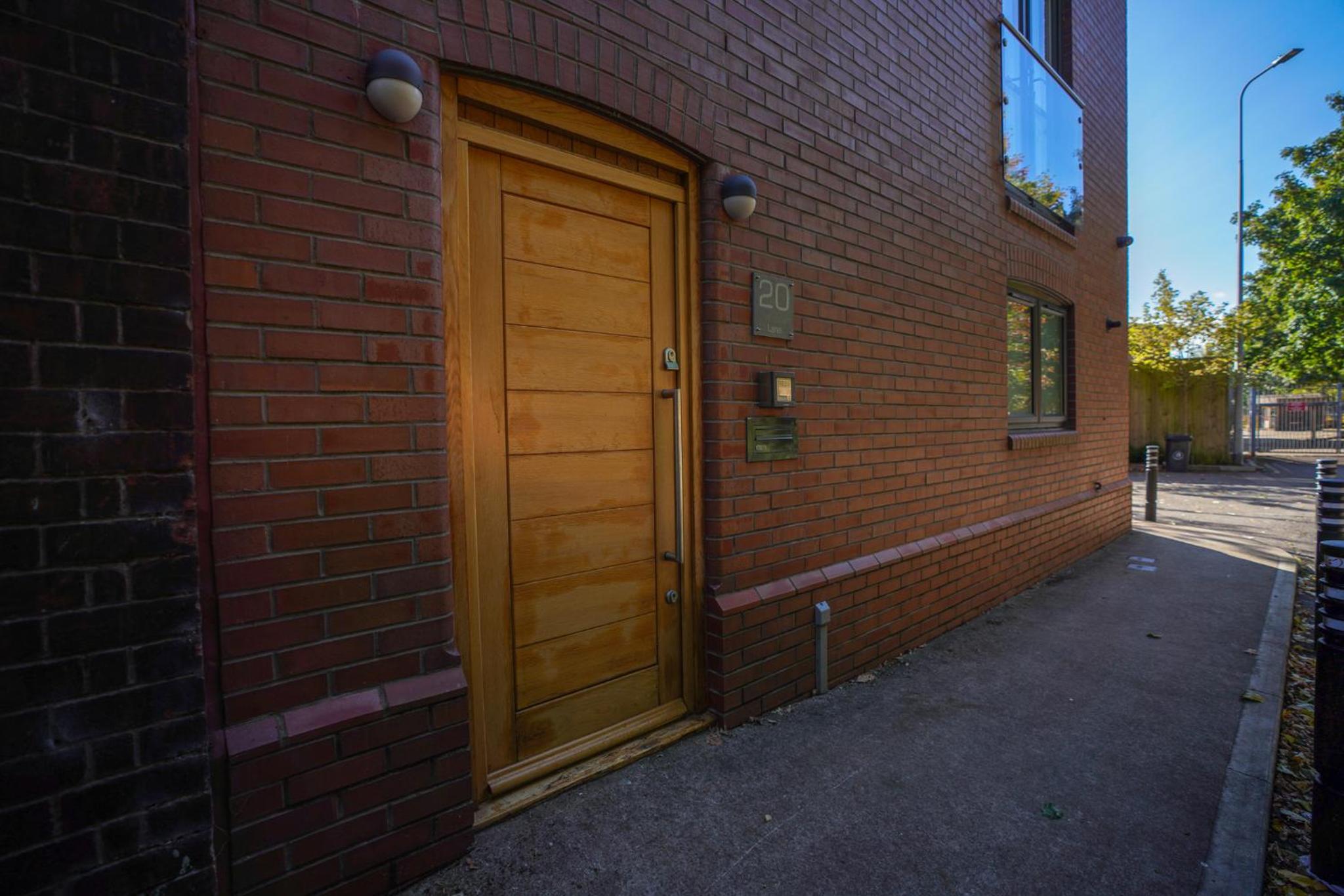 Photo 8