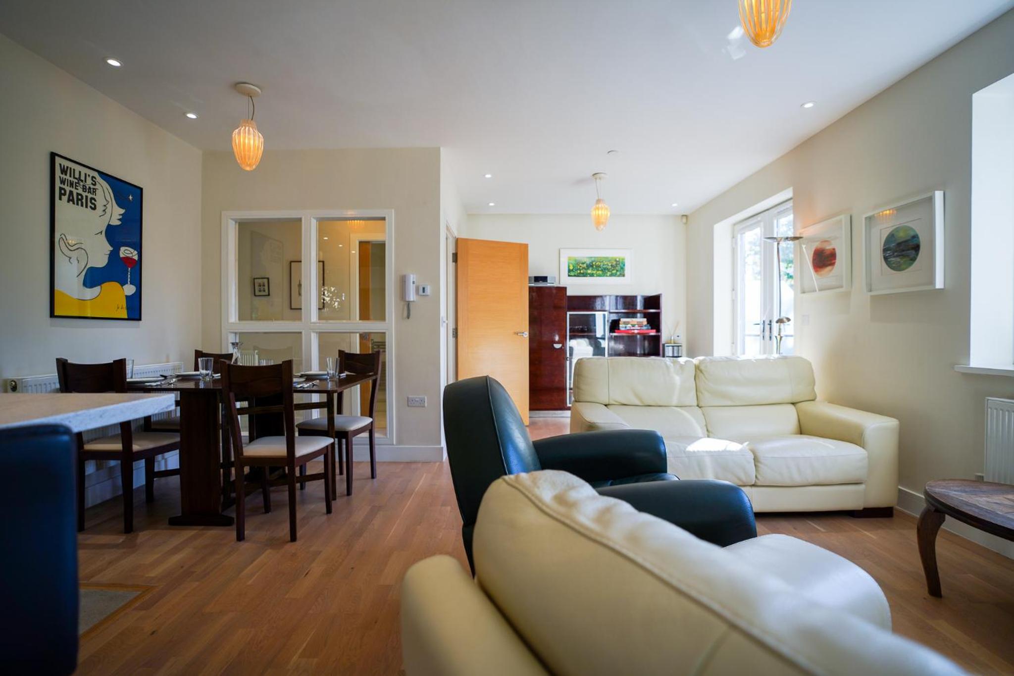 Royal Stuart Lane - Townhouse by the Bay with Parking view 4