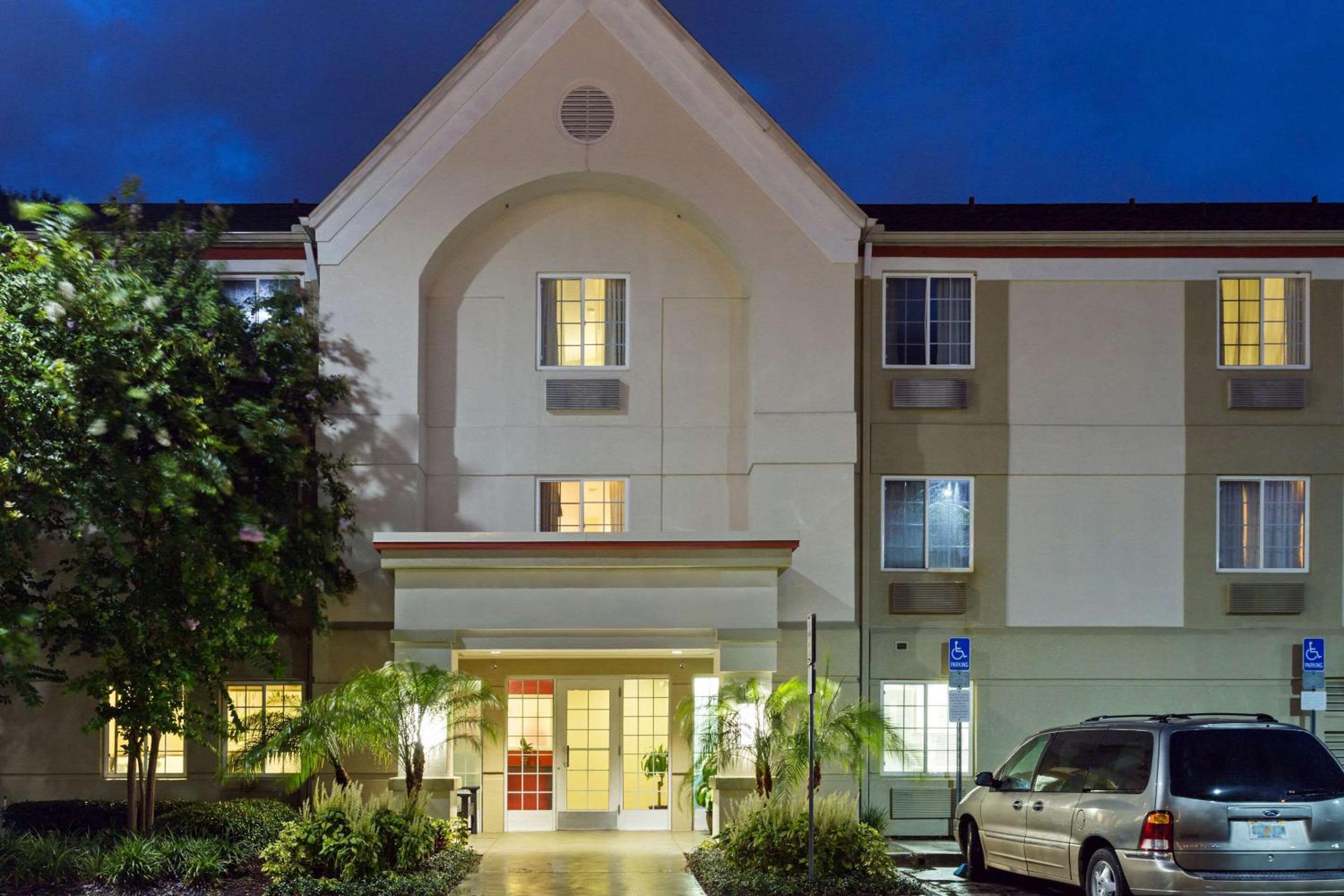 Orlando Vacations - MainStay Suites Orlando Altamonte Springs - Property Image 11