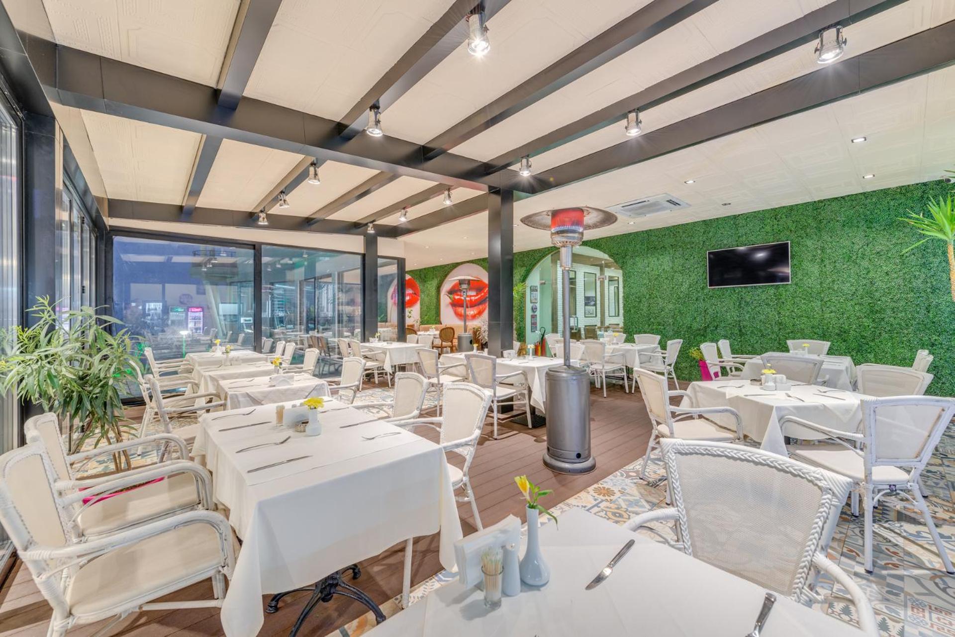 Grand Hotel Sveti Vlas - Fitness & SPA Hotel