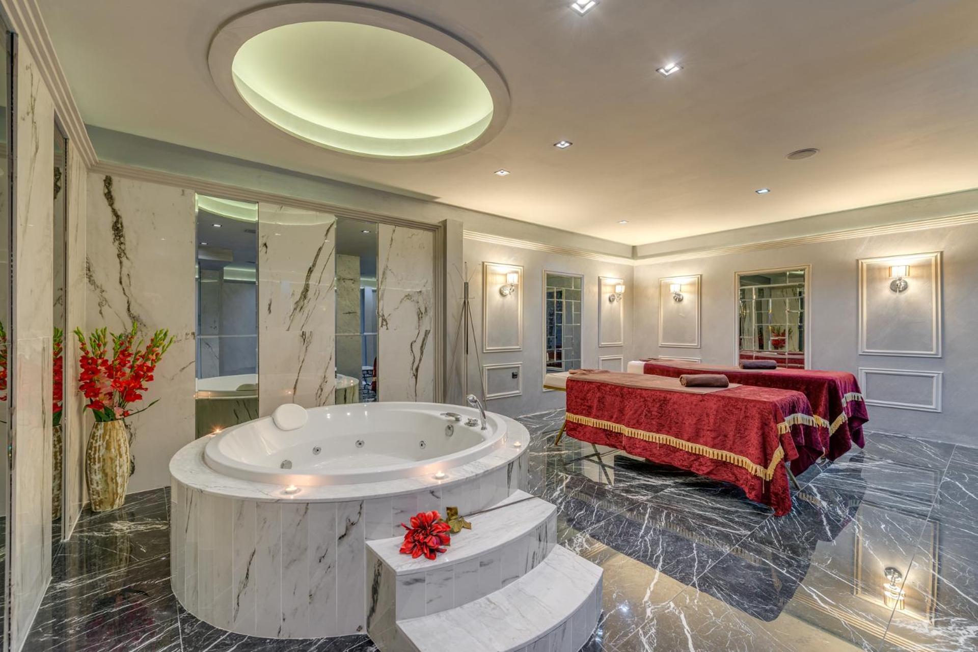 Grand Hotel Sveti Vlas - Fitness & SPA Hotel