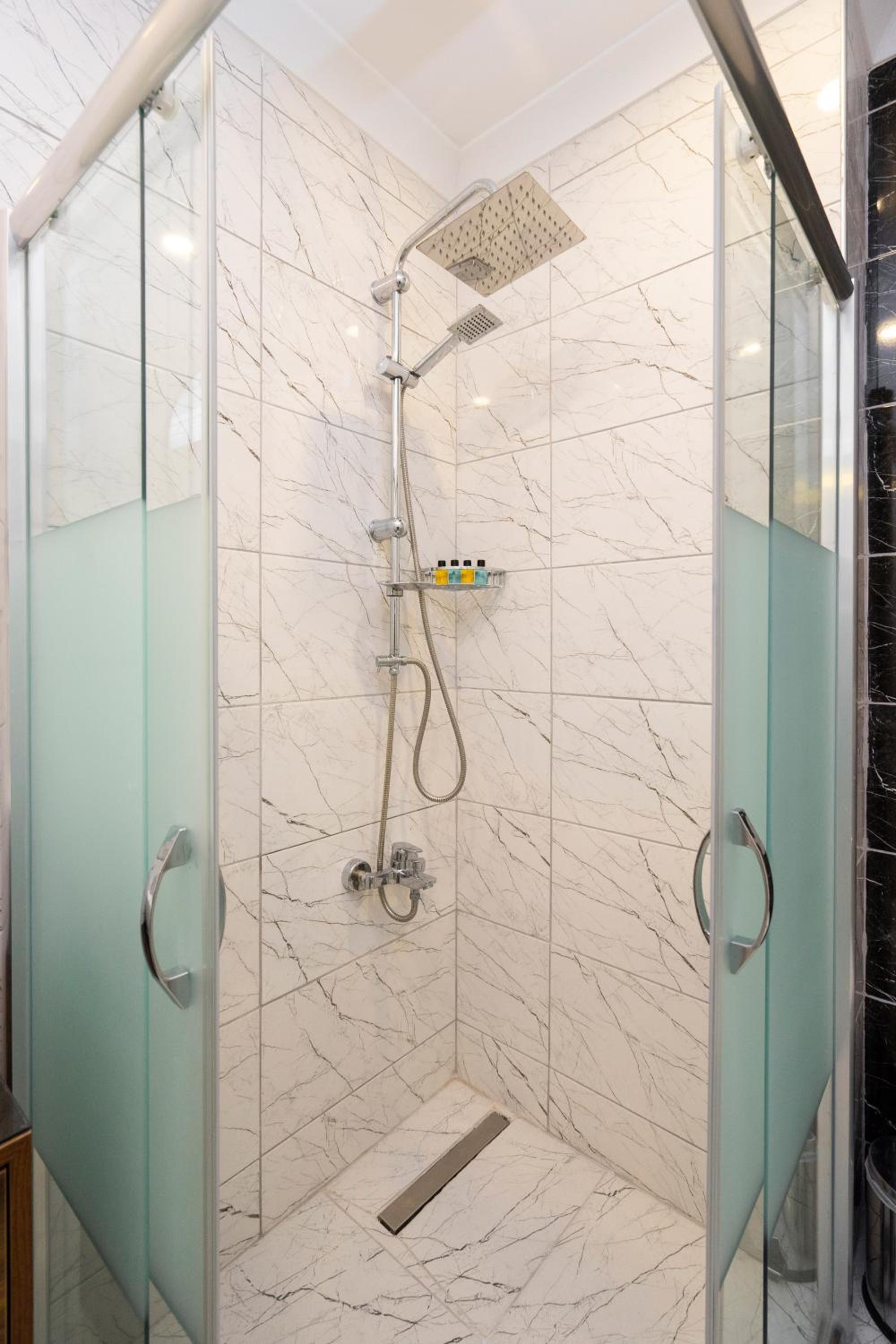 Castillo Rojo Otel İstanbul - Image 35