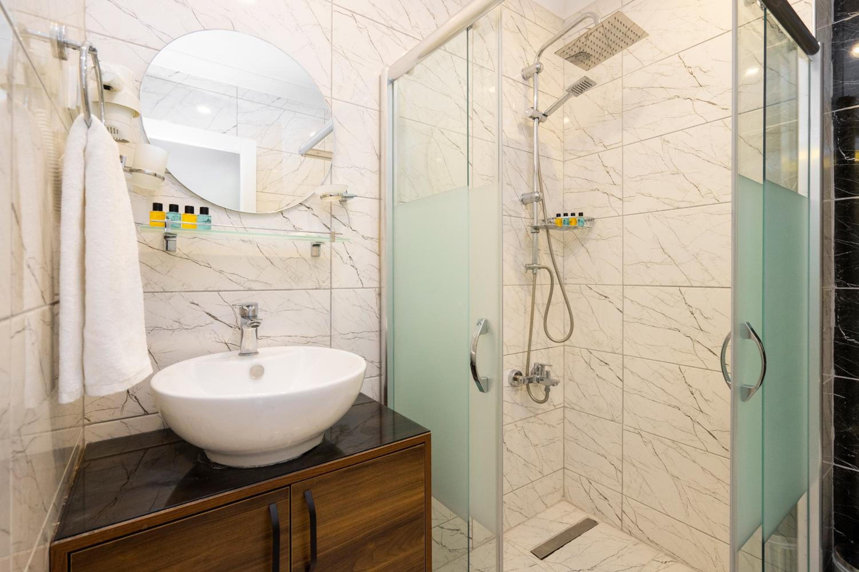 Castillo Rojo Otel İstanbul - Image 36