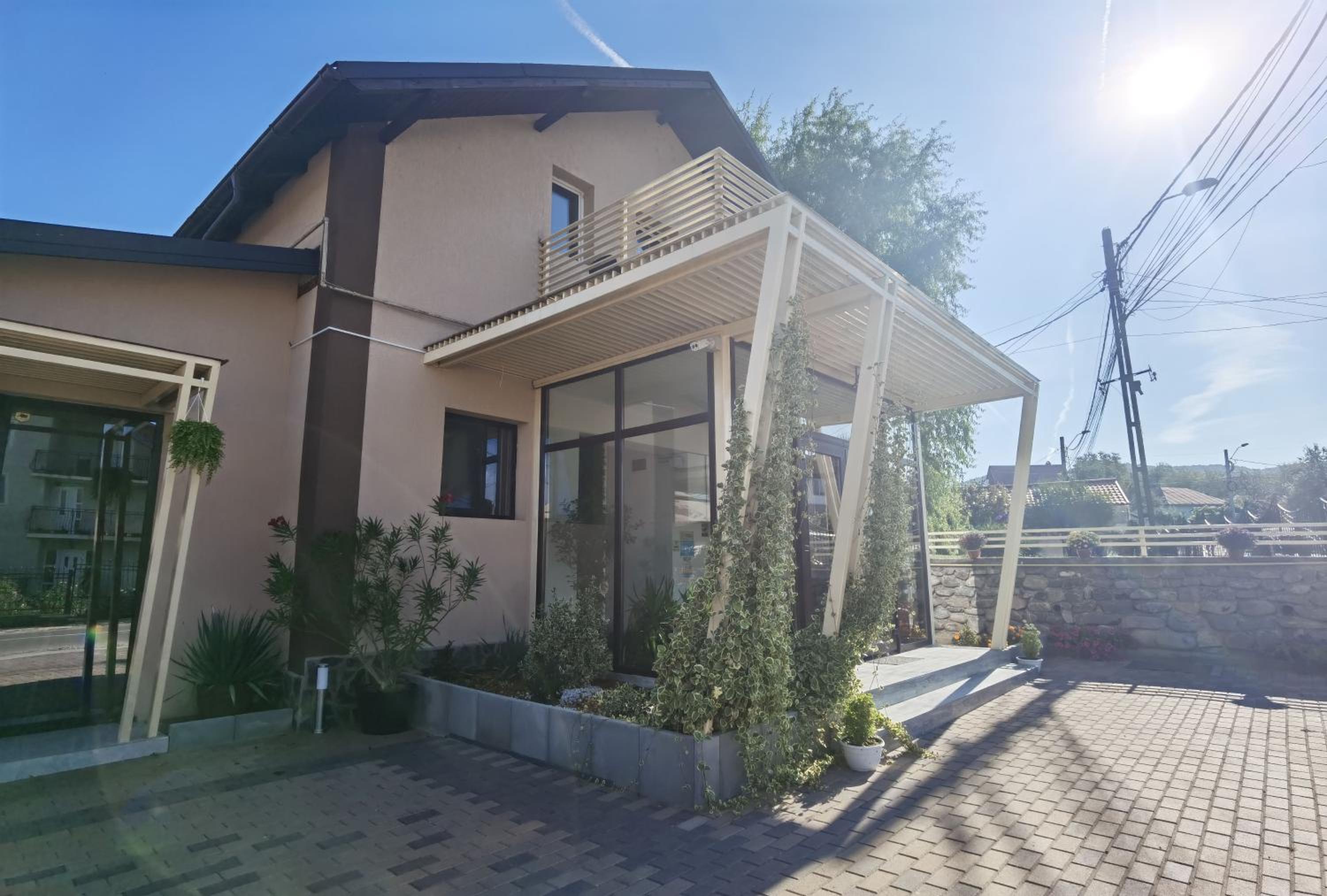 Pensiunea Prestige House view 3