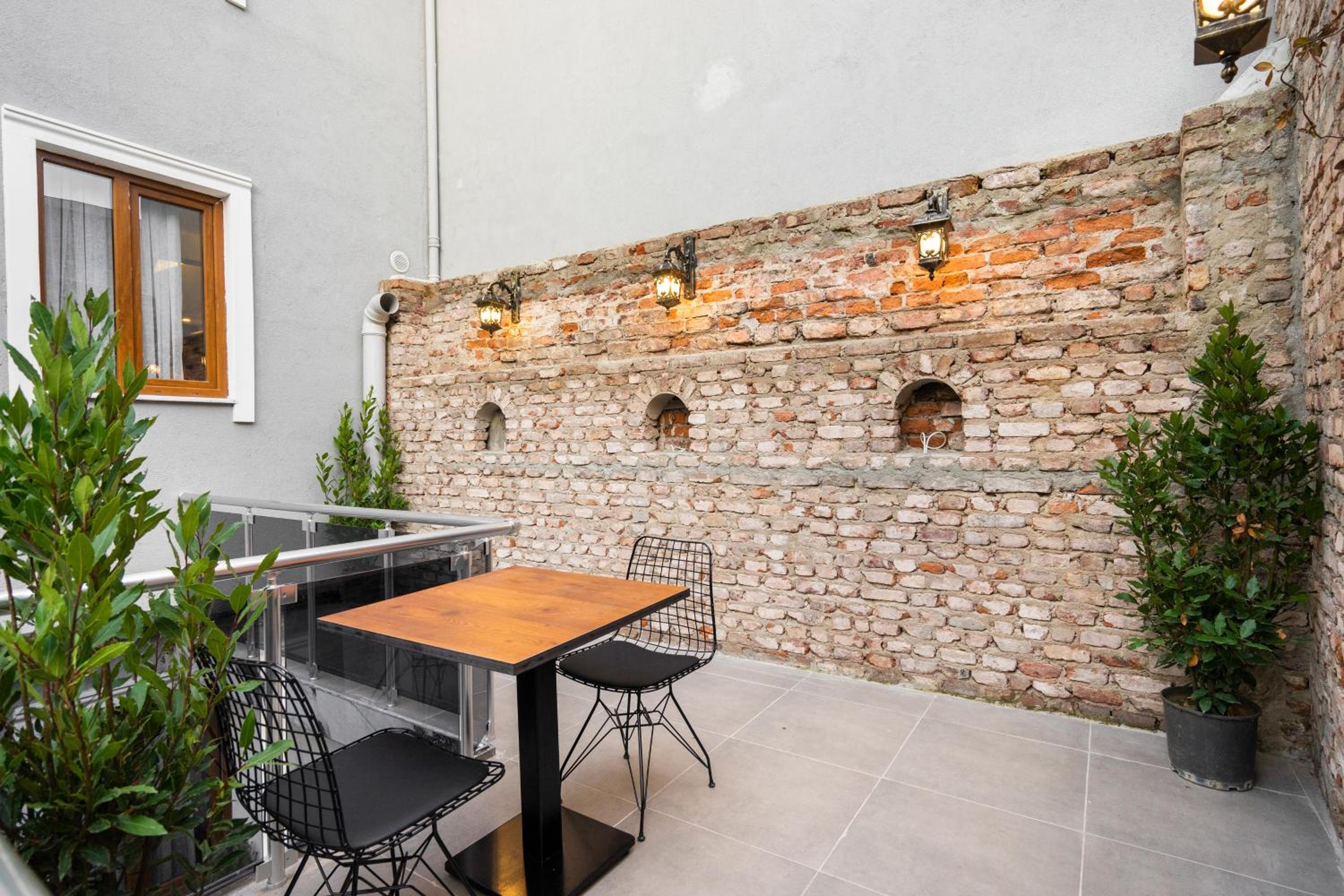 Castillo Rojo Otel İstanbul - Image 5