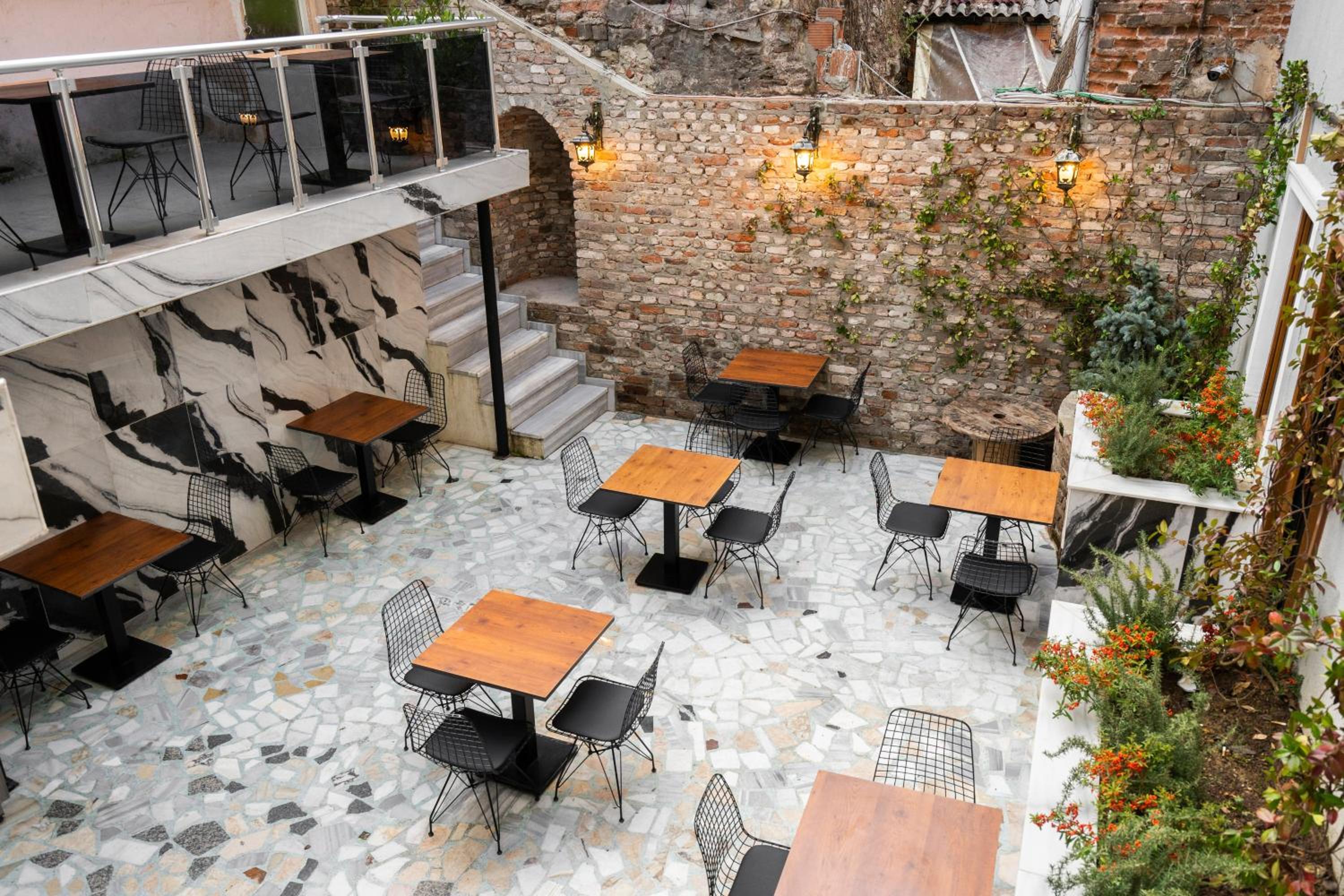 Castillo Rojo Otel İstanbul - Image 52