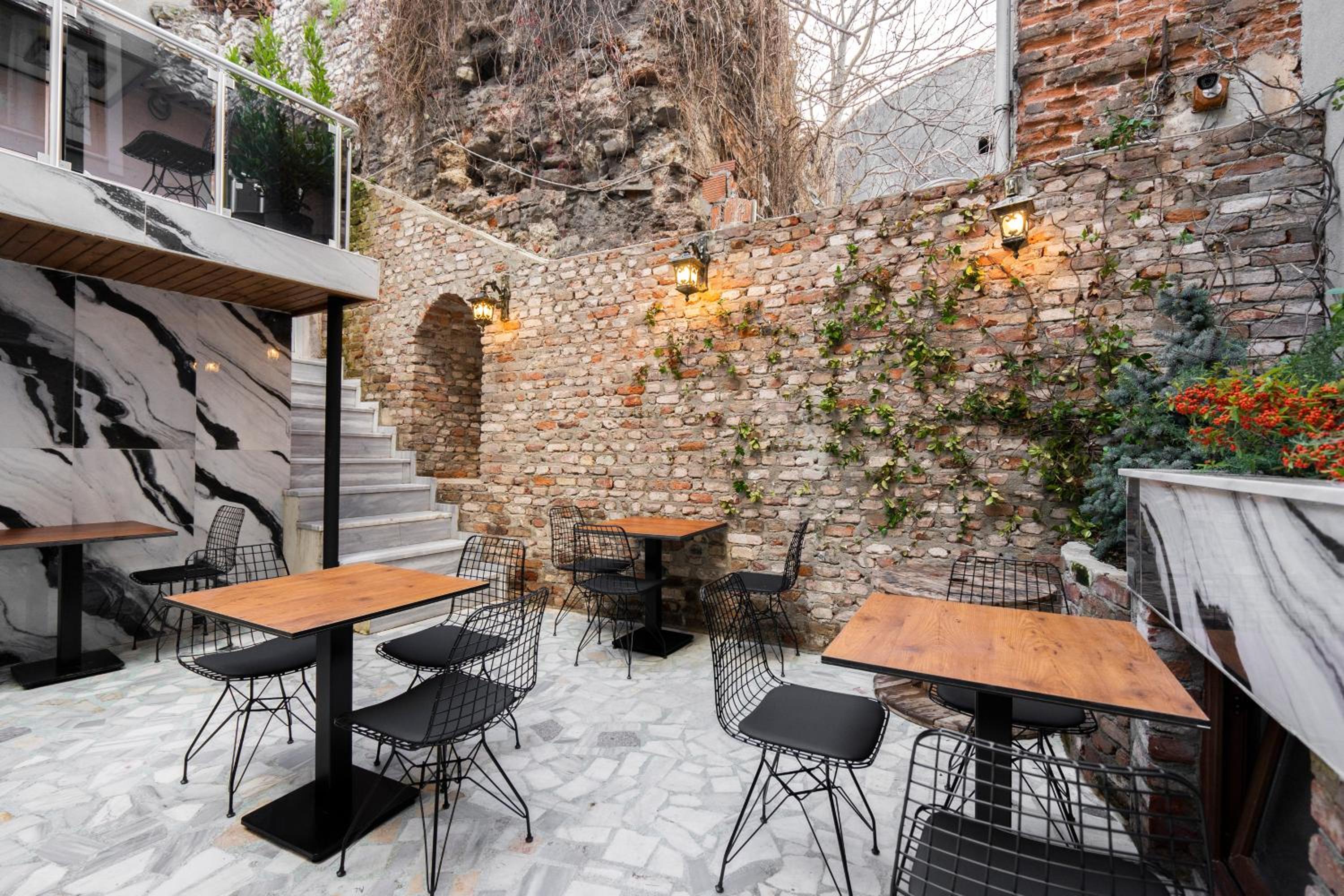 Castillo Rojo Otel İstanbul - Image 58