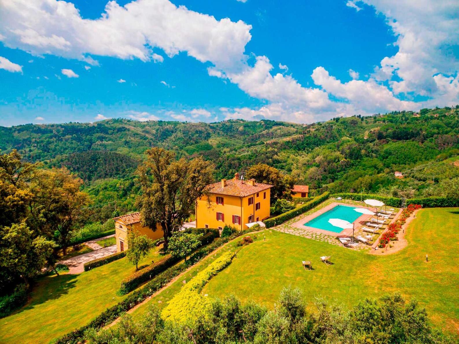 Villa Armonia Toscana - Teloni view 2